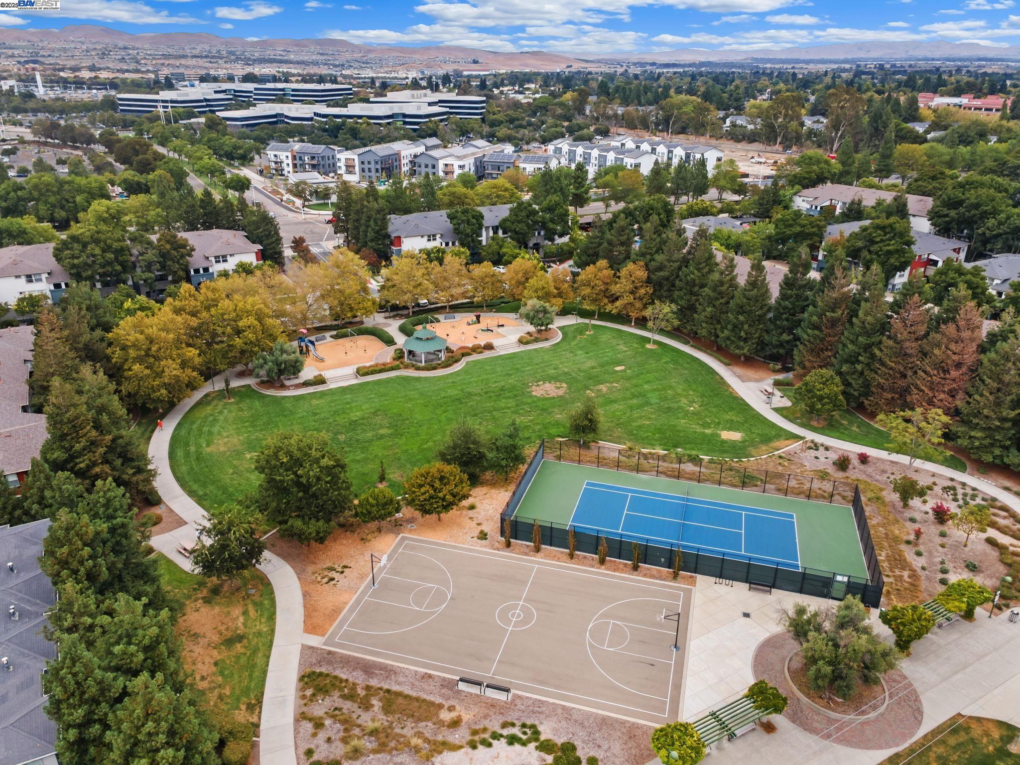 Detail Gallery Image 30 of 36 For 4052 Ghiotti Ct, Pleasanton,  CA 94588 - 2 Beds | 2/1 Baths