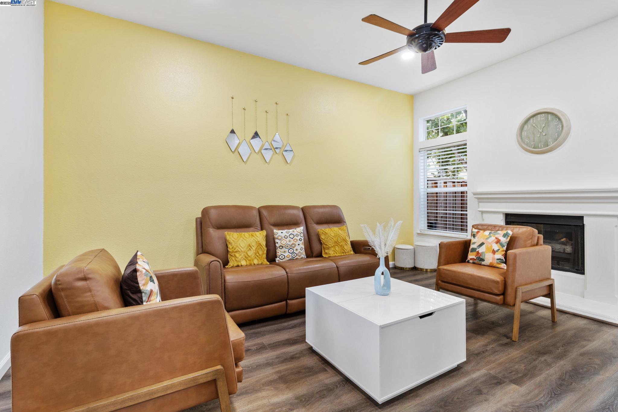 Detail Gallery Image 9 of 36 For 4052 Ghiotti Ct, Pleasanton,  CA 94588 - 2 Beds | 2/1 Baths