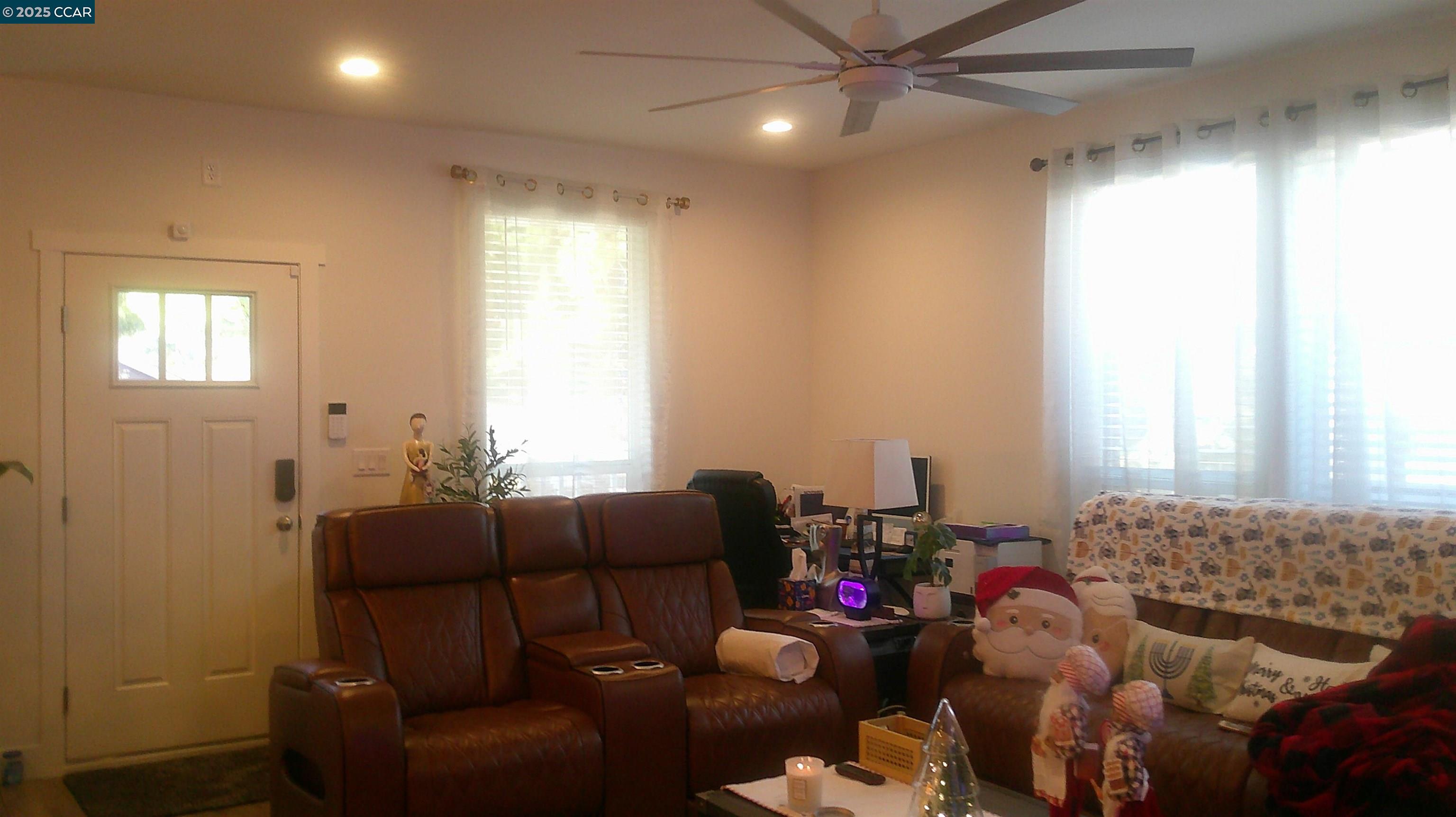 Detail Gallery Image 5 of 26 For 16711 Marsh Creek Rd. #161,  Clayton,  CA 94517 - 4 Beds | 2 Baths