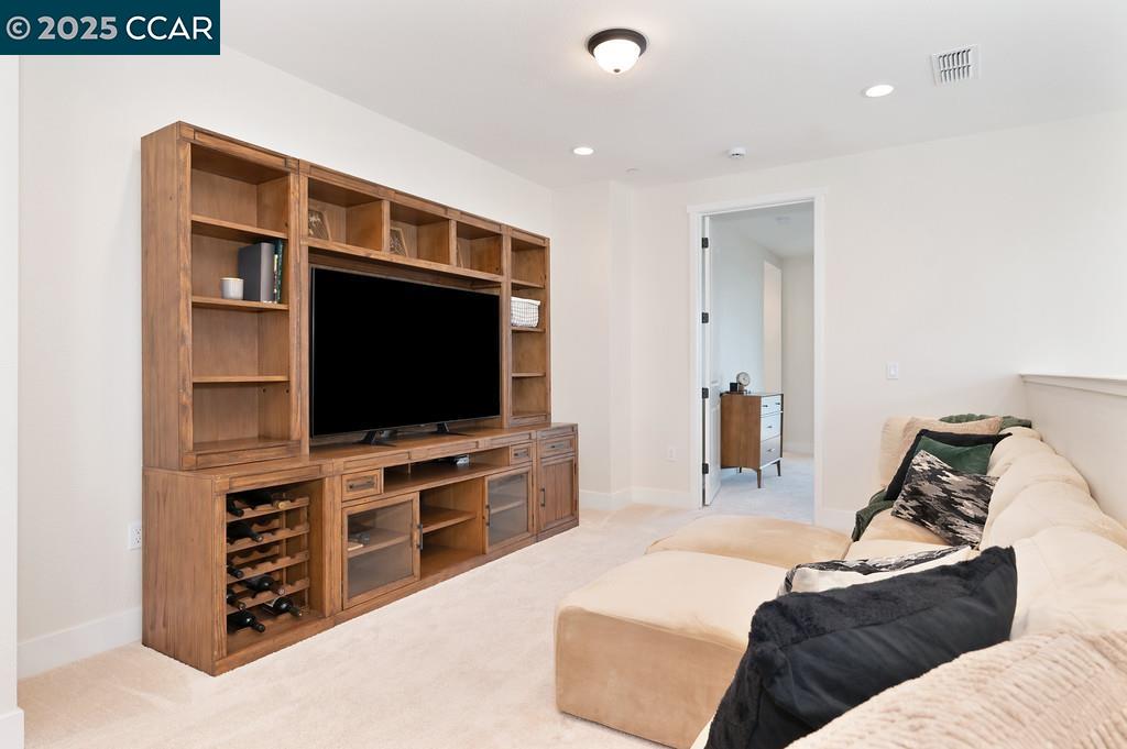 Detail Gallery Image 22 of 54 For 17324 Bushwick Ln, Lathrop,  CA 95330 - 4 Beds | 3 Baths