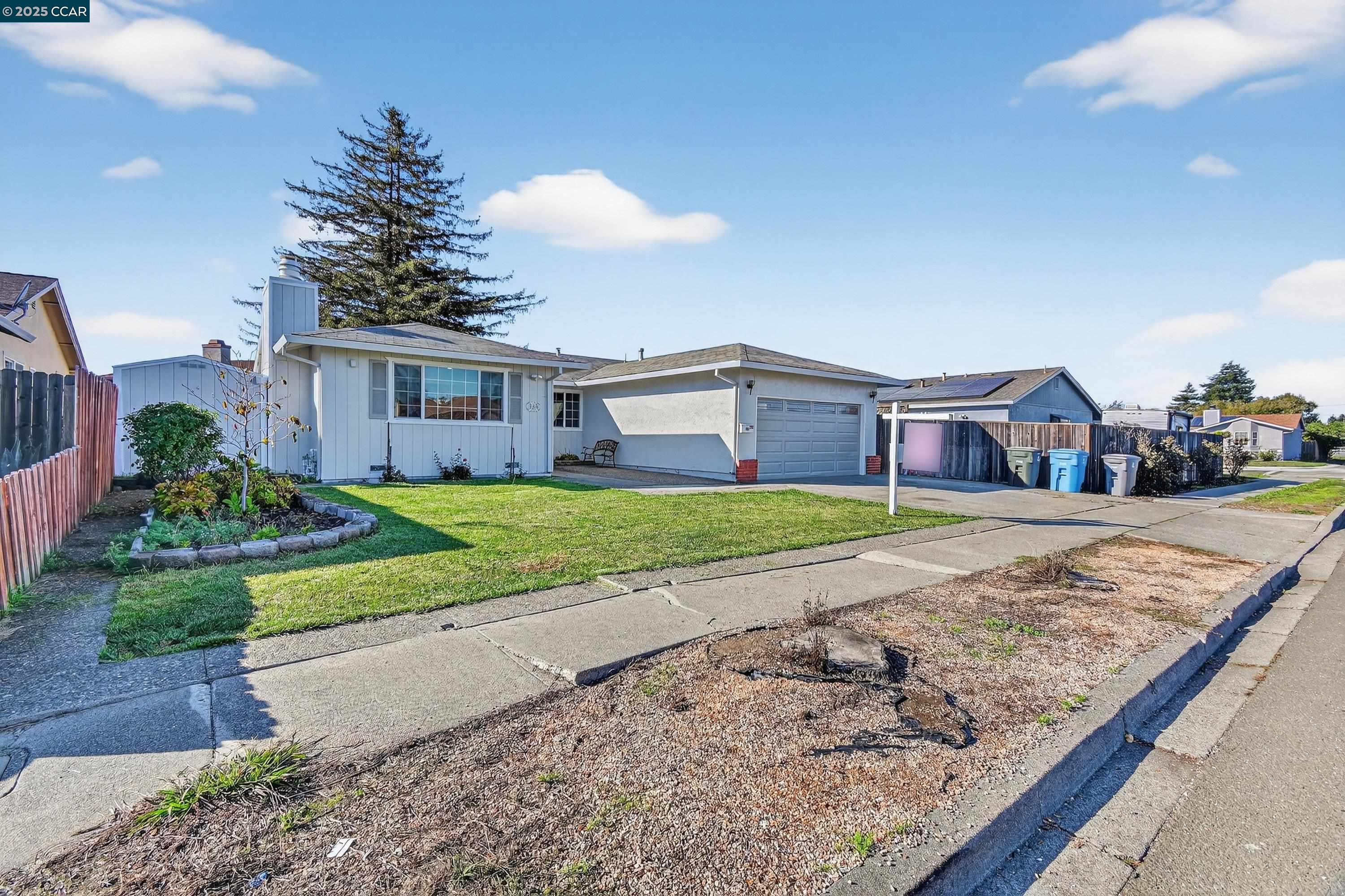 Detail Gallery Image 2 of 41 For 705 Danrose Dr, American Canyon,  CA 94503 - 4 Beds | 2 Baths