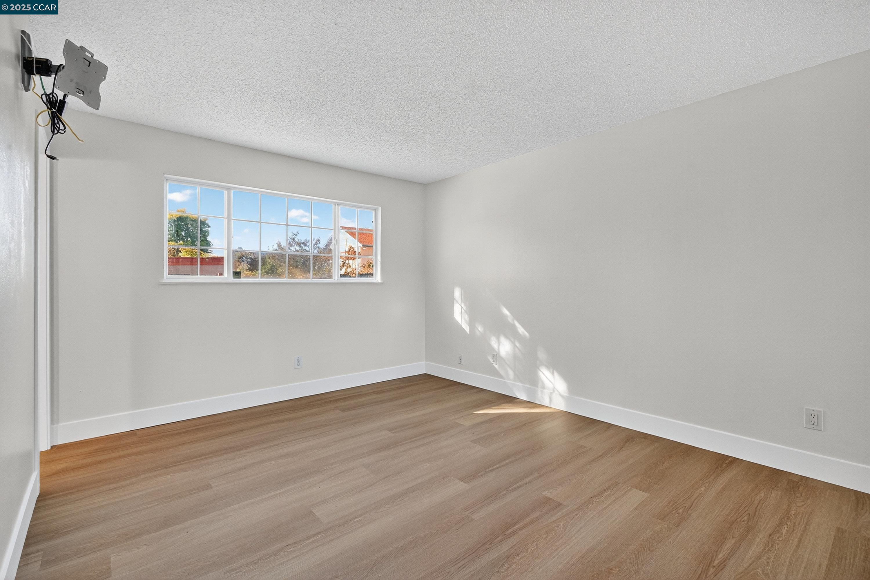 Detail Gallery Image 25 of 41 For 705 Danrose Dr, American Canyon,  CA 94503 - 4 Beds | 2 Baths