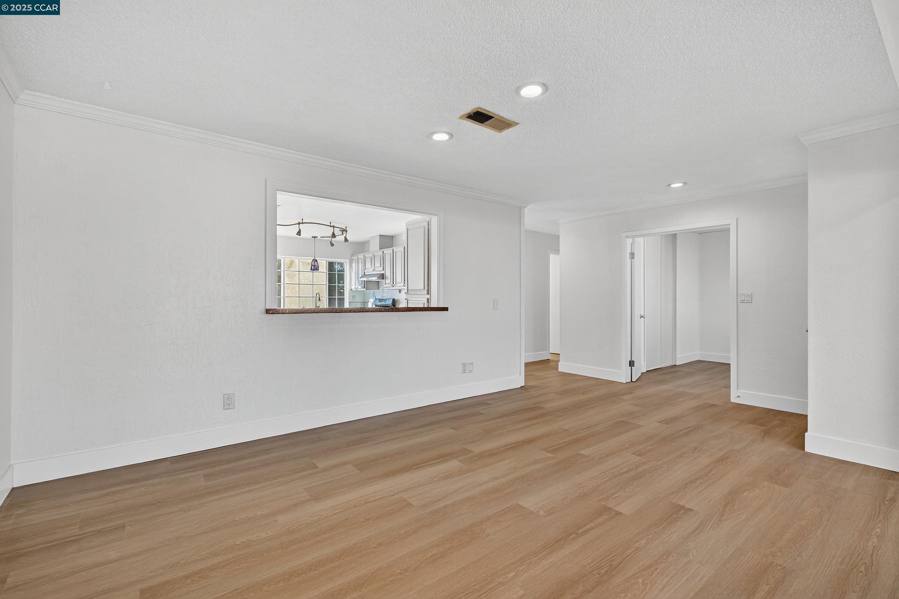 Detail Gallery Image 6 of 41 For 705 Danrose Dr, American Canyon,  CA 94503 - 4 Beds | 2 Baths