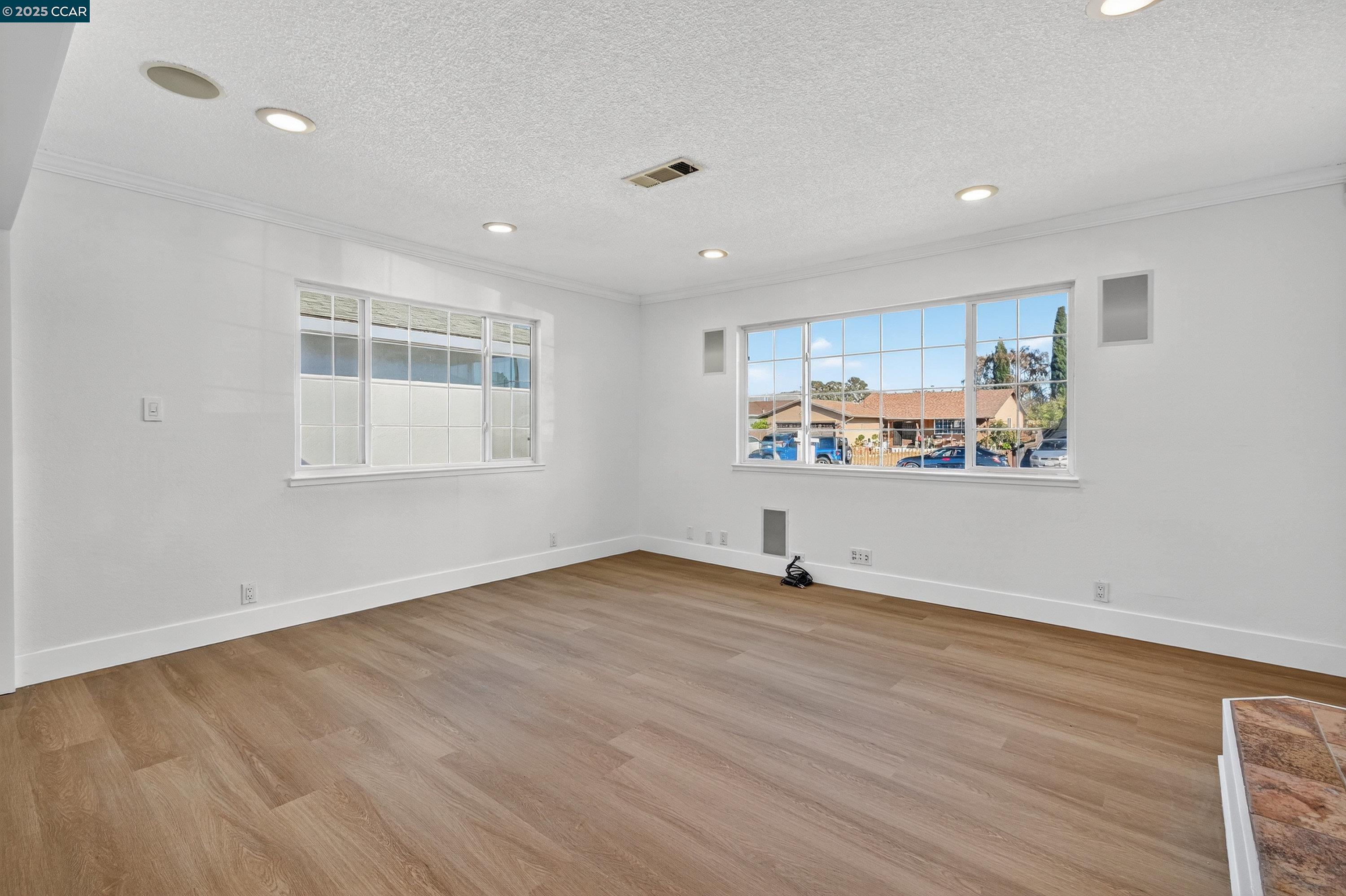 Detail Gallery Image 7 of 41 For 705 Danrose Dr, American Canyon,  CA 94503 - 4 Beds | 2 Baths