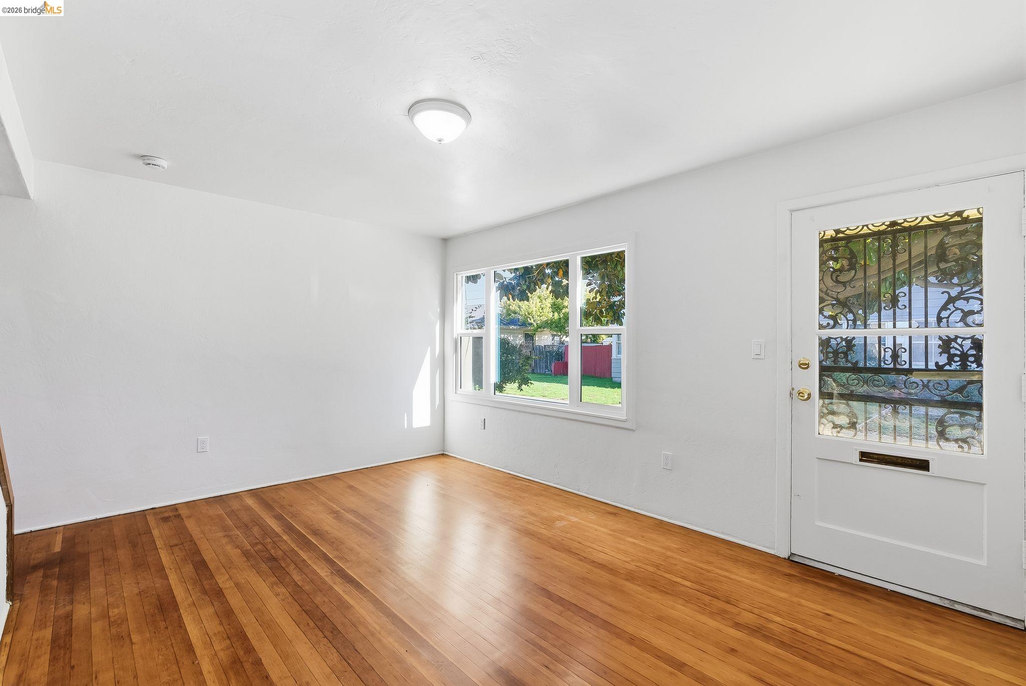 Photo #5: 41117207 Listing: Photo #5
