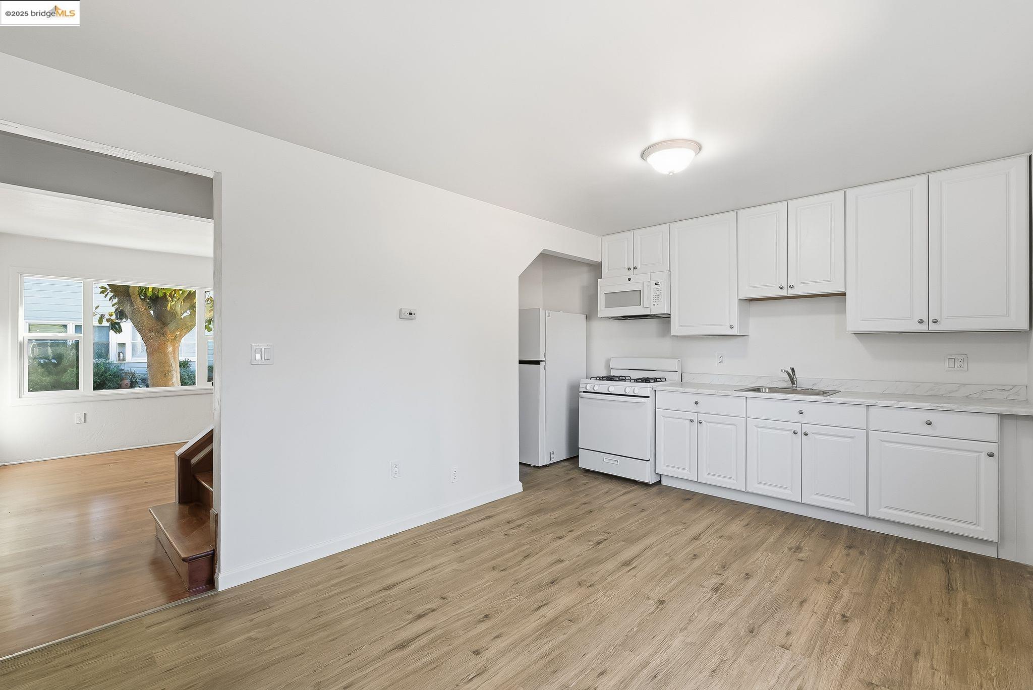 Photo #6: 41117207 Listing: Photo #6