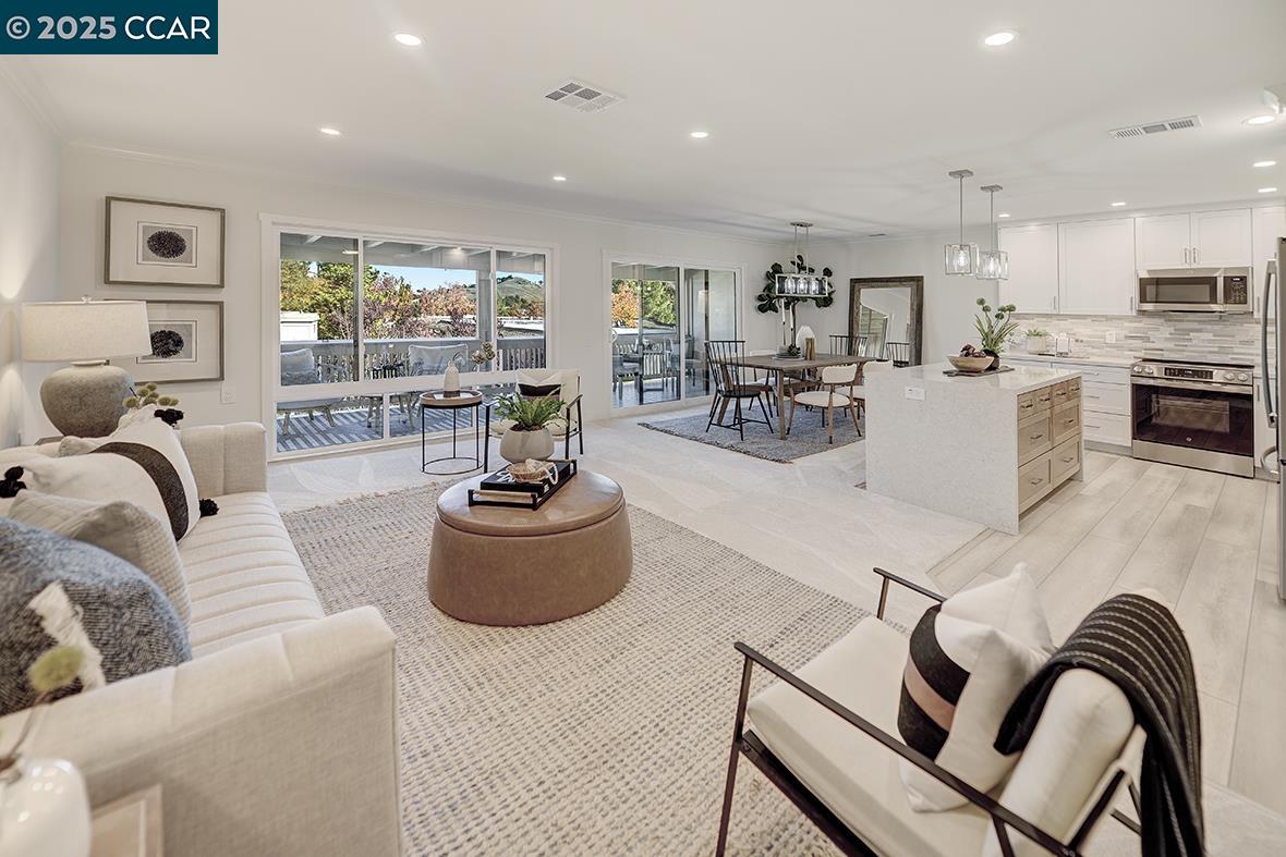 Front Image Thumbnail for CC41117227