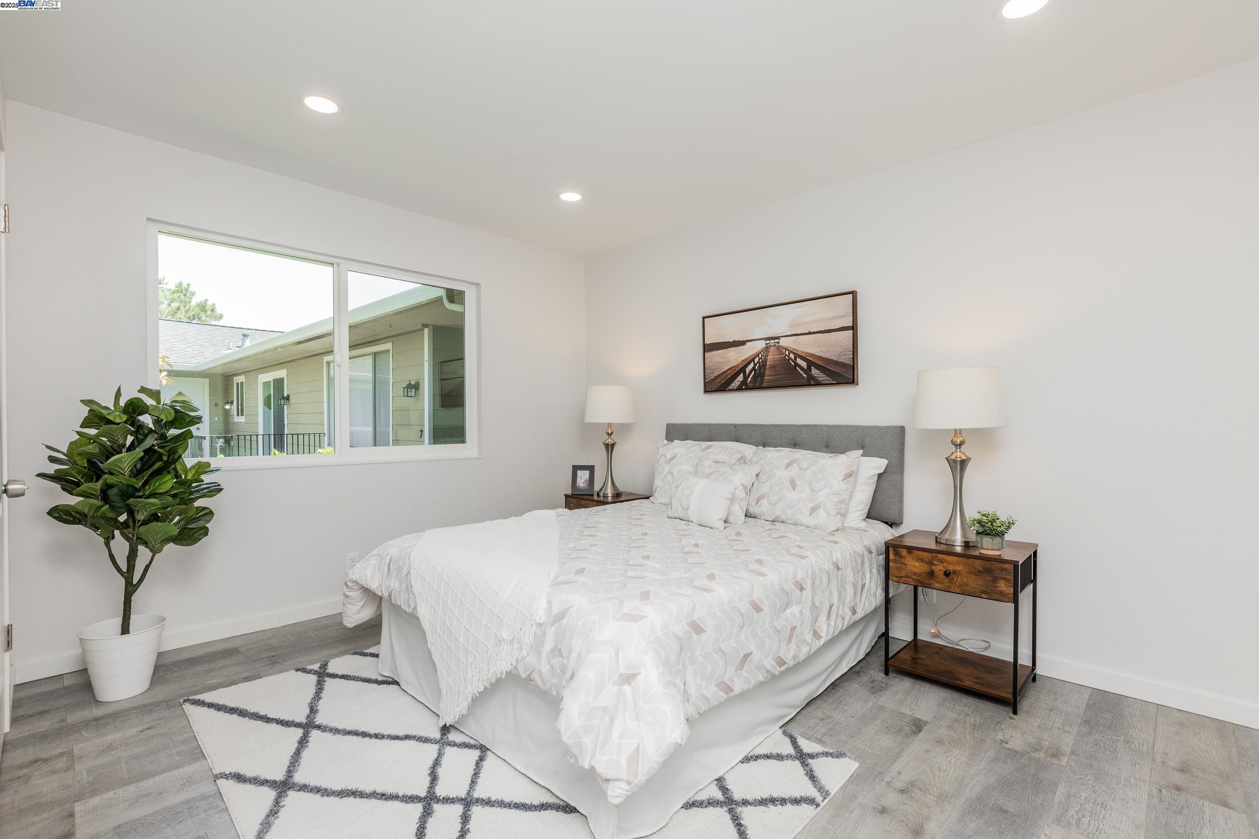 Detail Gallery Image 12 of 25 For 1965 Ascot Dr #6,  Moraga,  CA 94556 - 3 Beds | 2 Baths