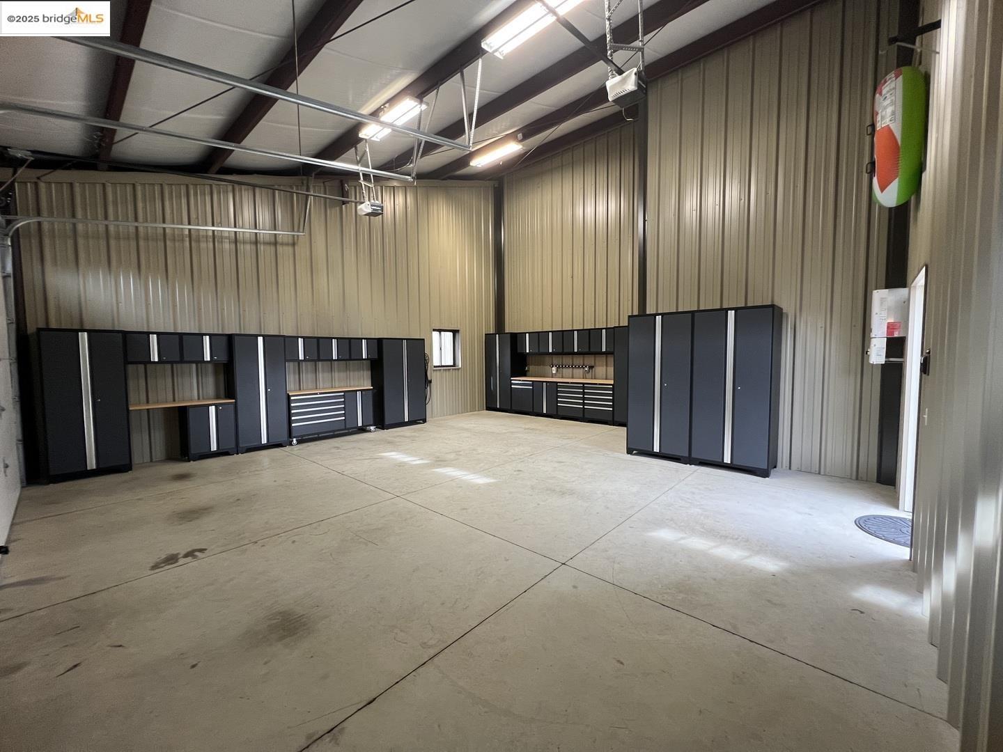 Front Image Thumbnail for EB41117280