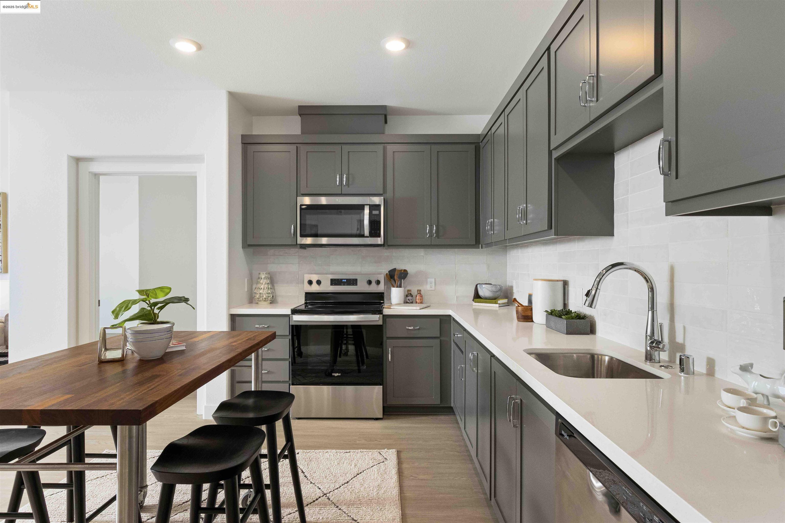 Photo #4: 41117290 Listing: Photo #4