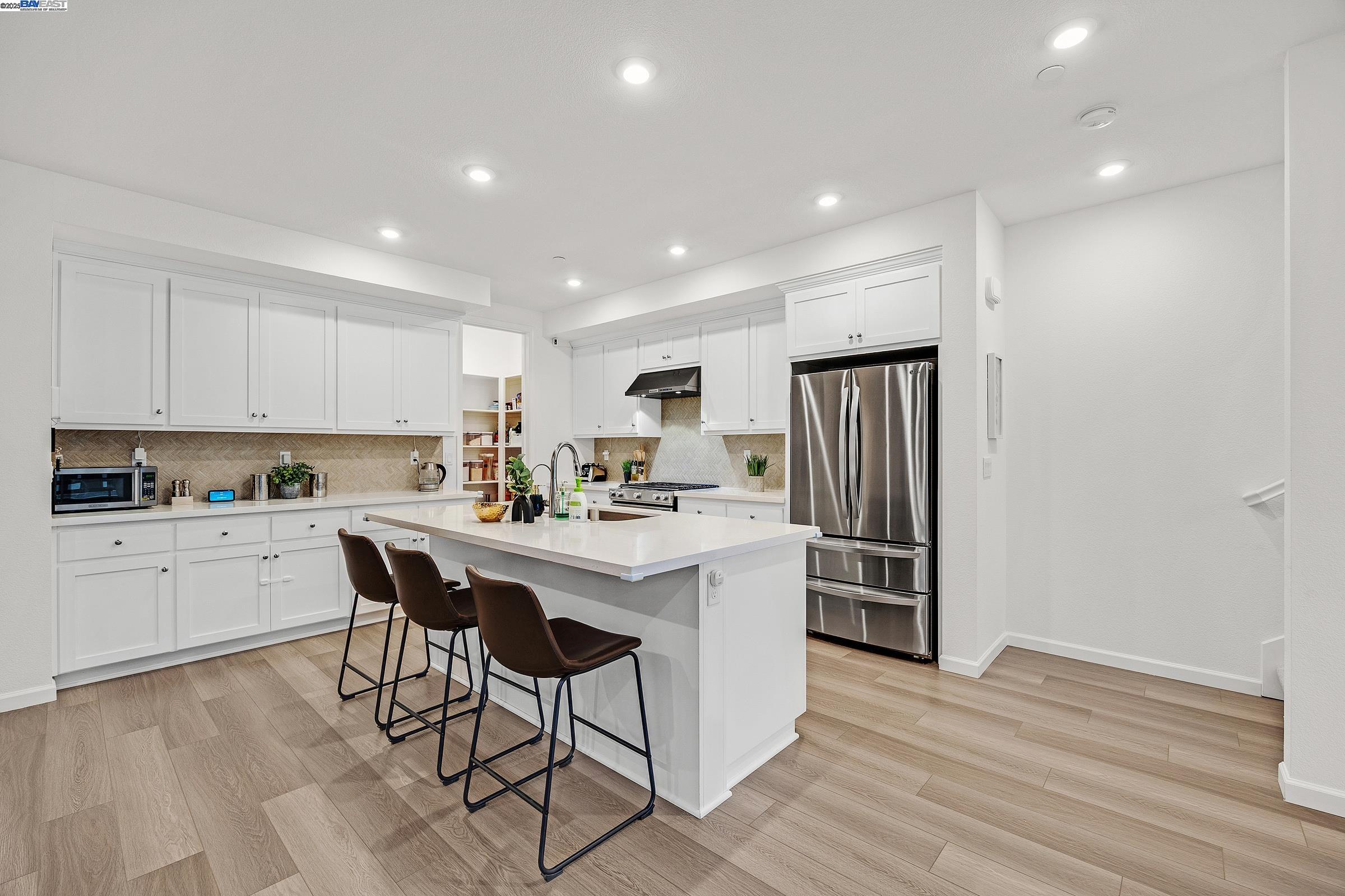 Photo #5: 41117303 Listing: Photo #5