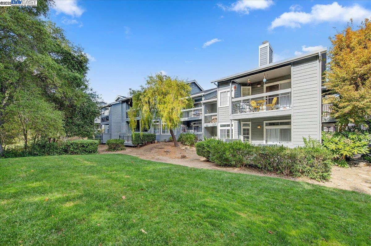 Front Image Thumbnail for BE41117313