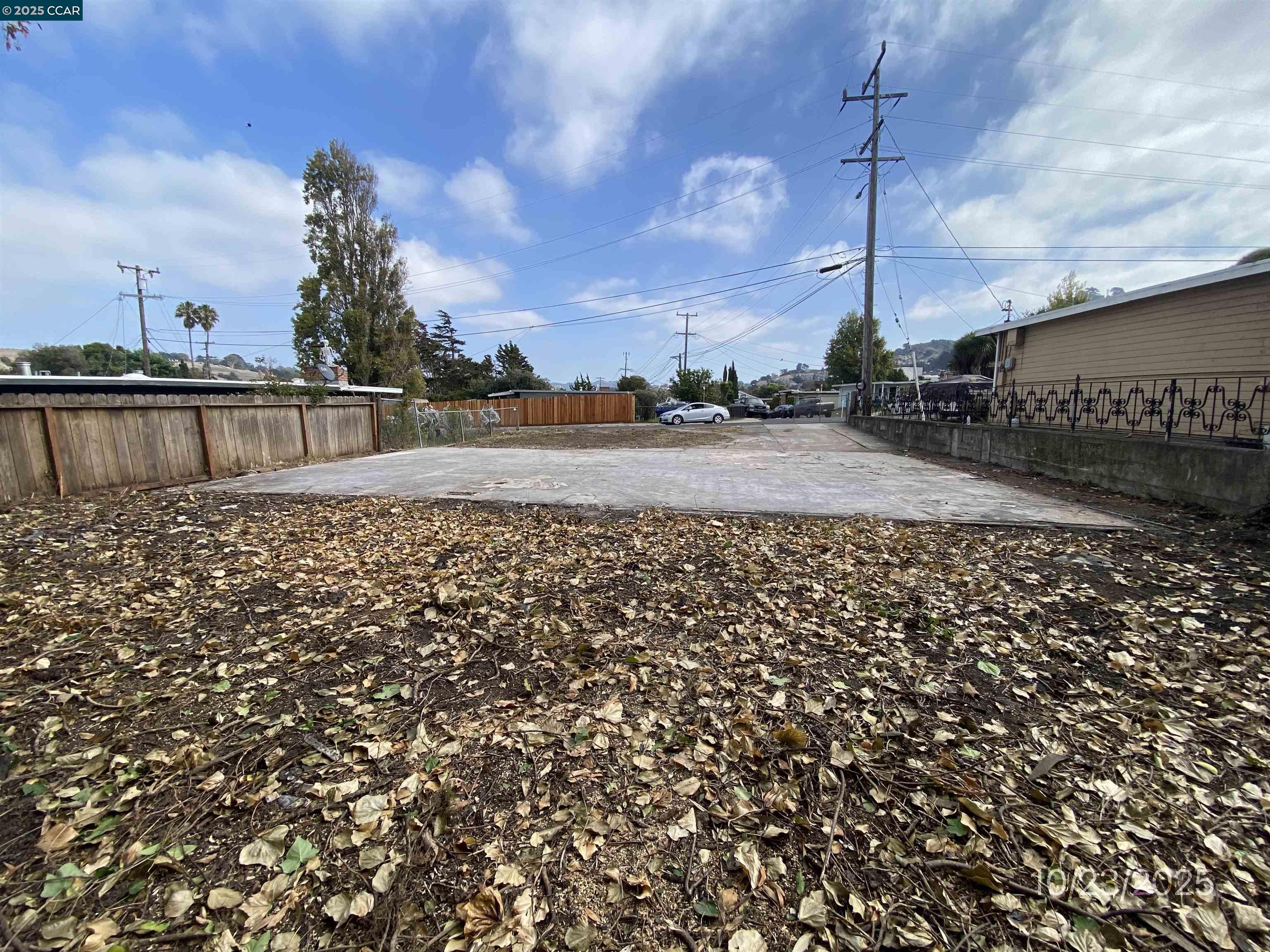 Front Image Thumbnail for CC41117321