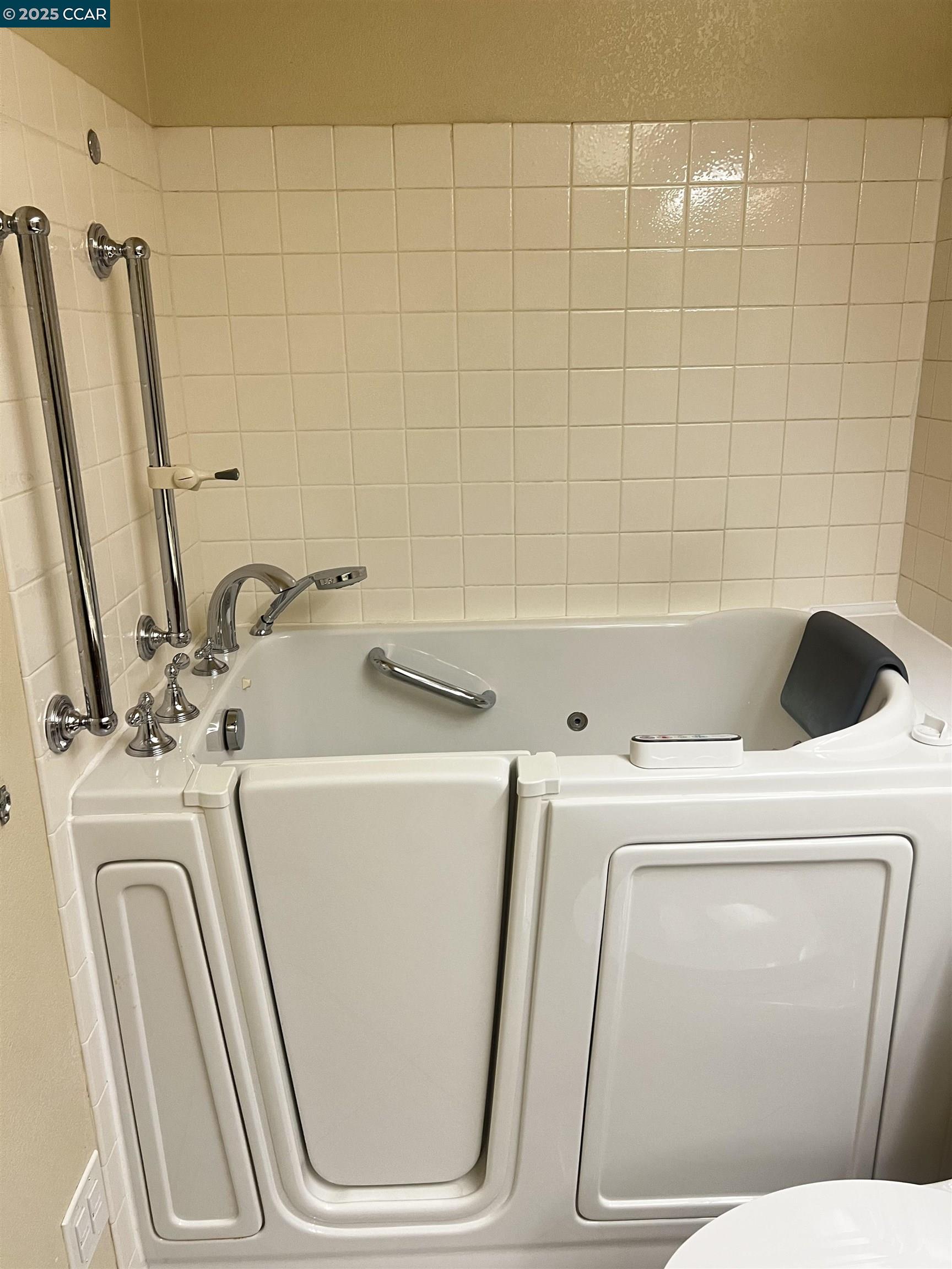 Photo #9: 41117322 Listing: Photo #9