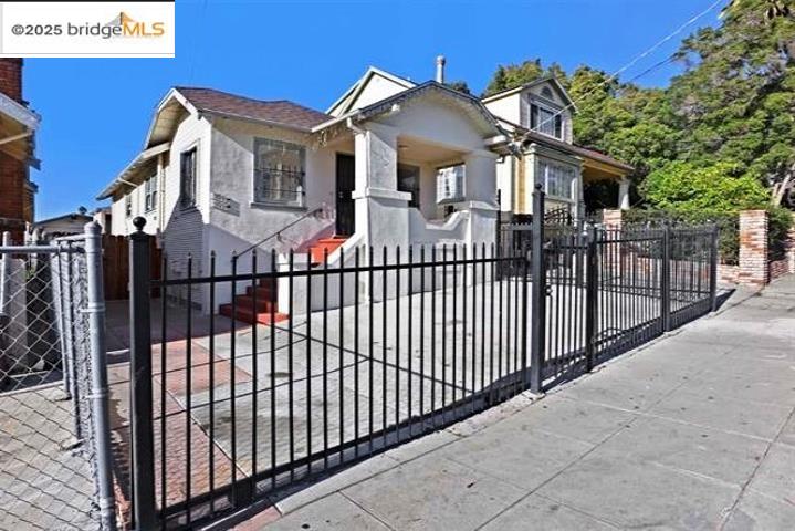 1993 38Th Ave, Oakland CA 94601 — photo 3