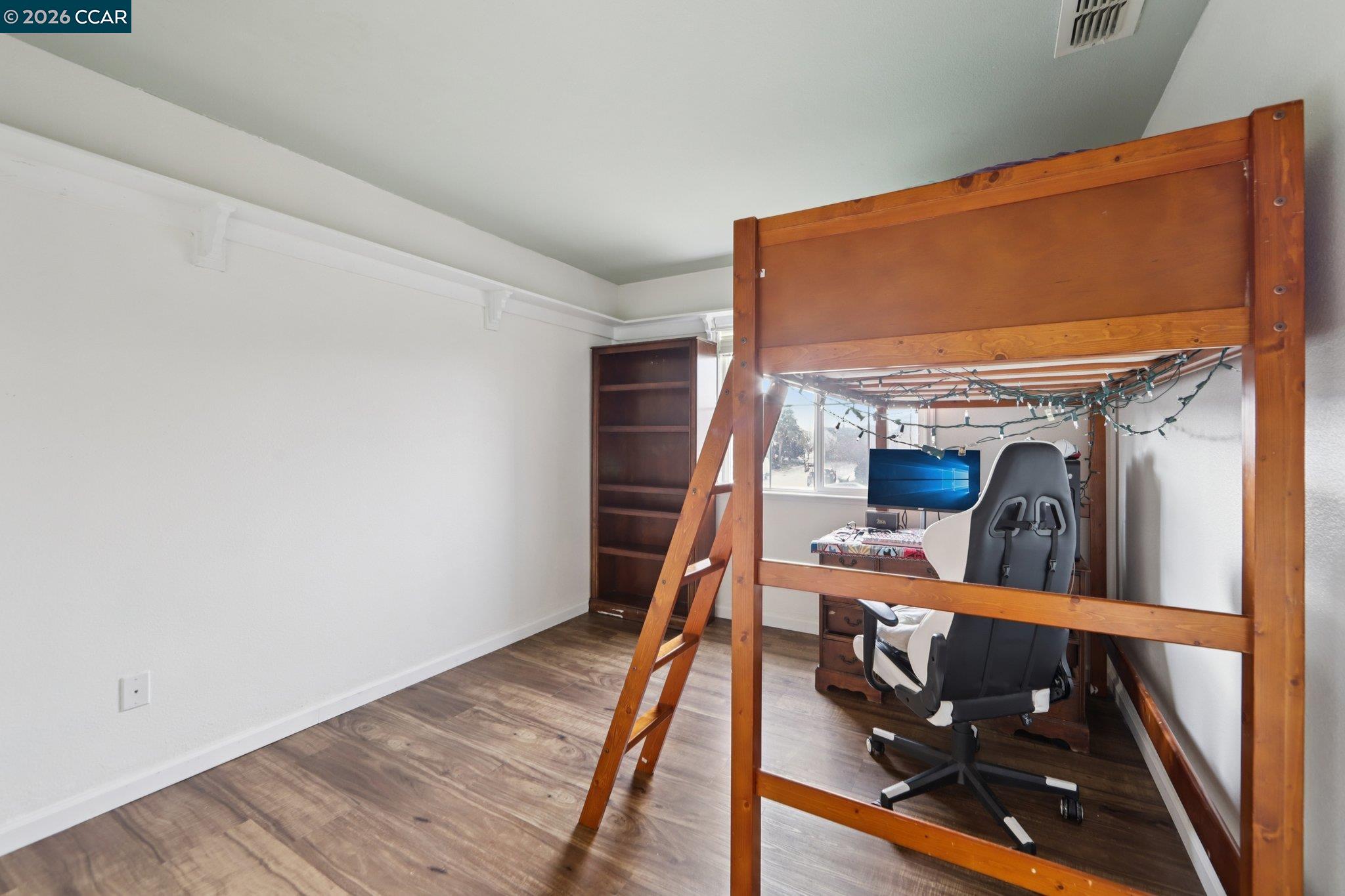 Detail Gallery Image 11 of 16 For 2919 Kennsington Ln, Tracy,  CA 95377 - 3 Beds | 2/1 Baths