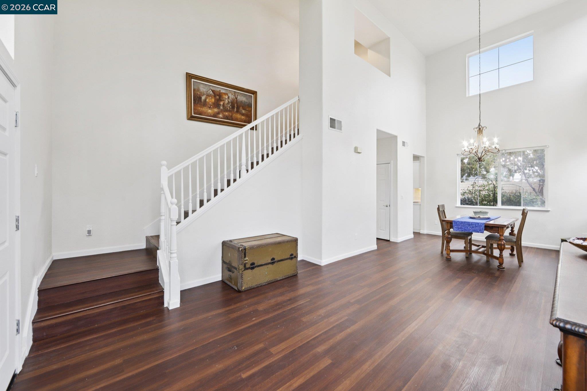 Detail Gallery Image 5 of 16 For 2919 Kennsington Ln, Tracy,  CA 95377 - 3 Beds | 2/1 Baths