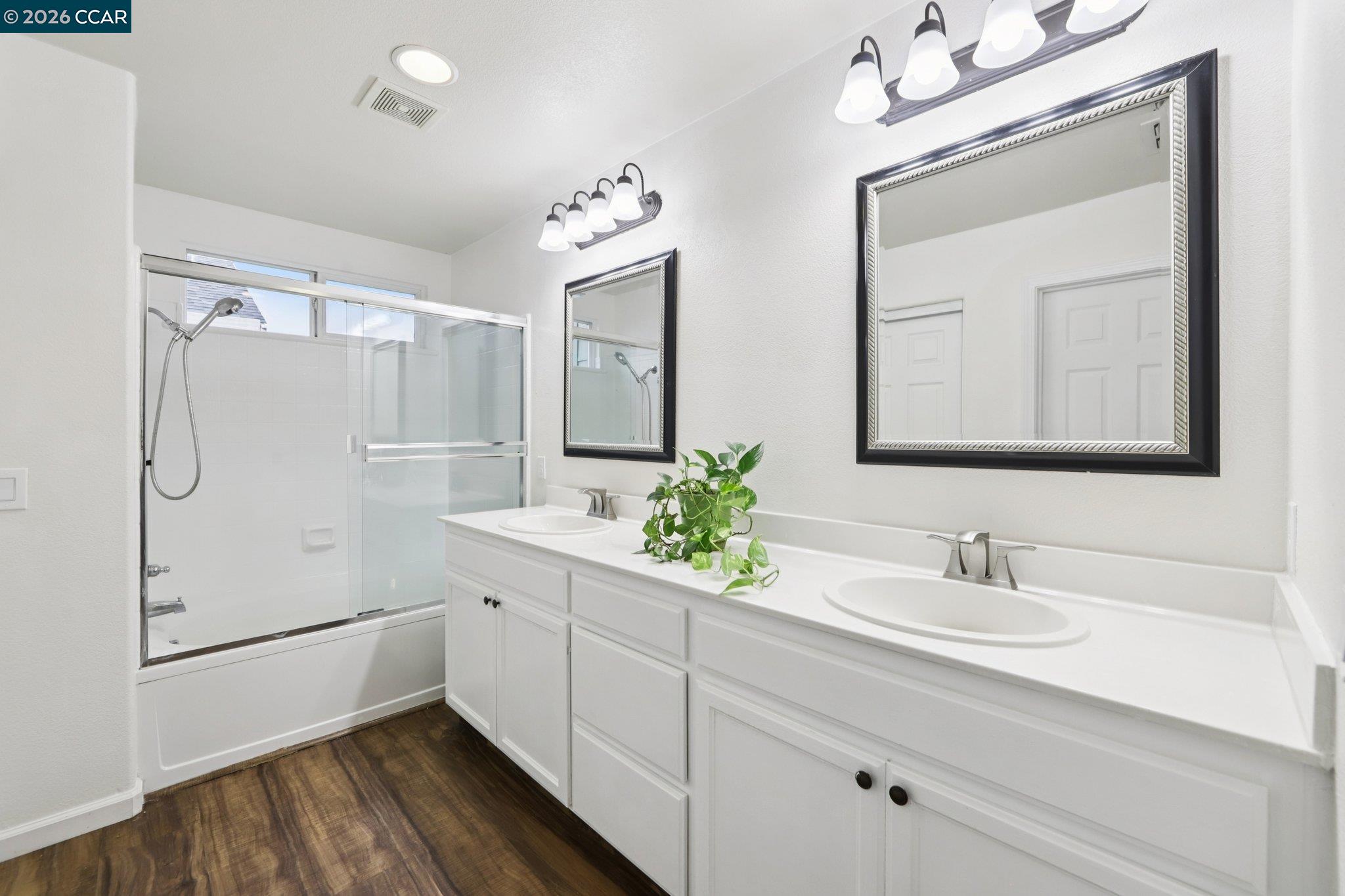 Detail Gallery Image 8 of 16 For 2919 Kennsington Ln, Tracy,  CA 95377 - 3 Beds | 2/1 Baths