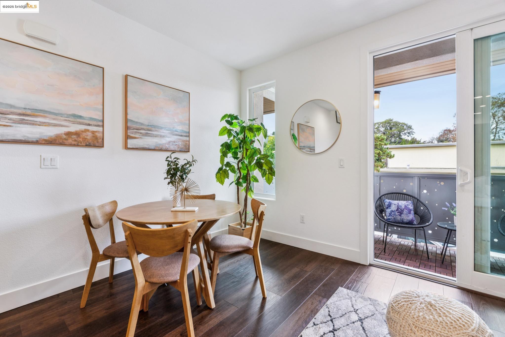 Detail Gallery Image 14 of 43 For 5814 El Dorado Ave, El Cerrito,  CA 94530 - 3 Beds | 3 Baths