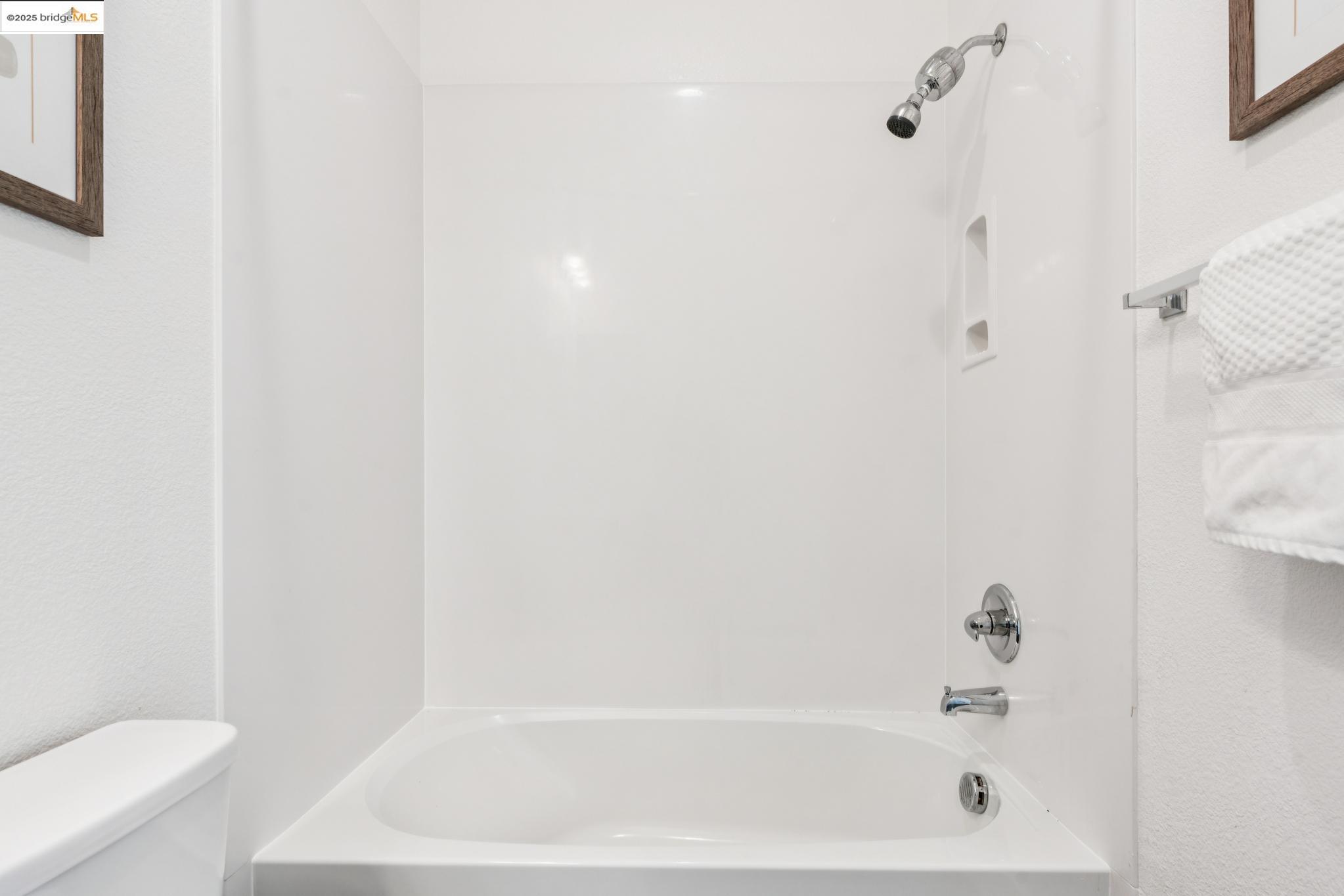 Detail Gallery Image 27 of 43 For 5814 El Dorado Ave, El Cerrito,  CA 94530 - 3 Beds | 3 Baths