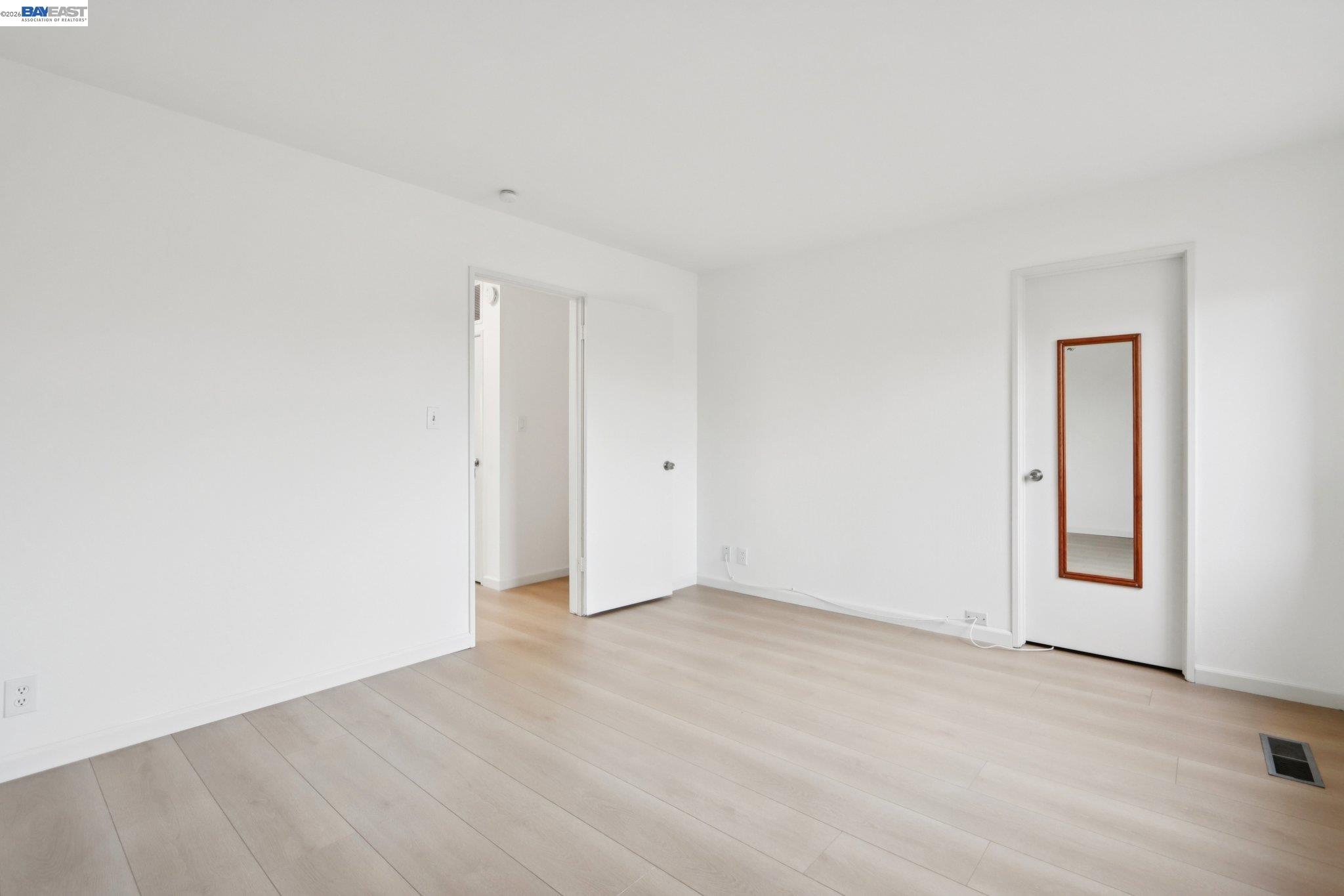 Detail Gallery Image 10 of 16 For 3523 Oleander Ave, Alameda,  CA 94502 - 2 Beds | 1/1 Baths