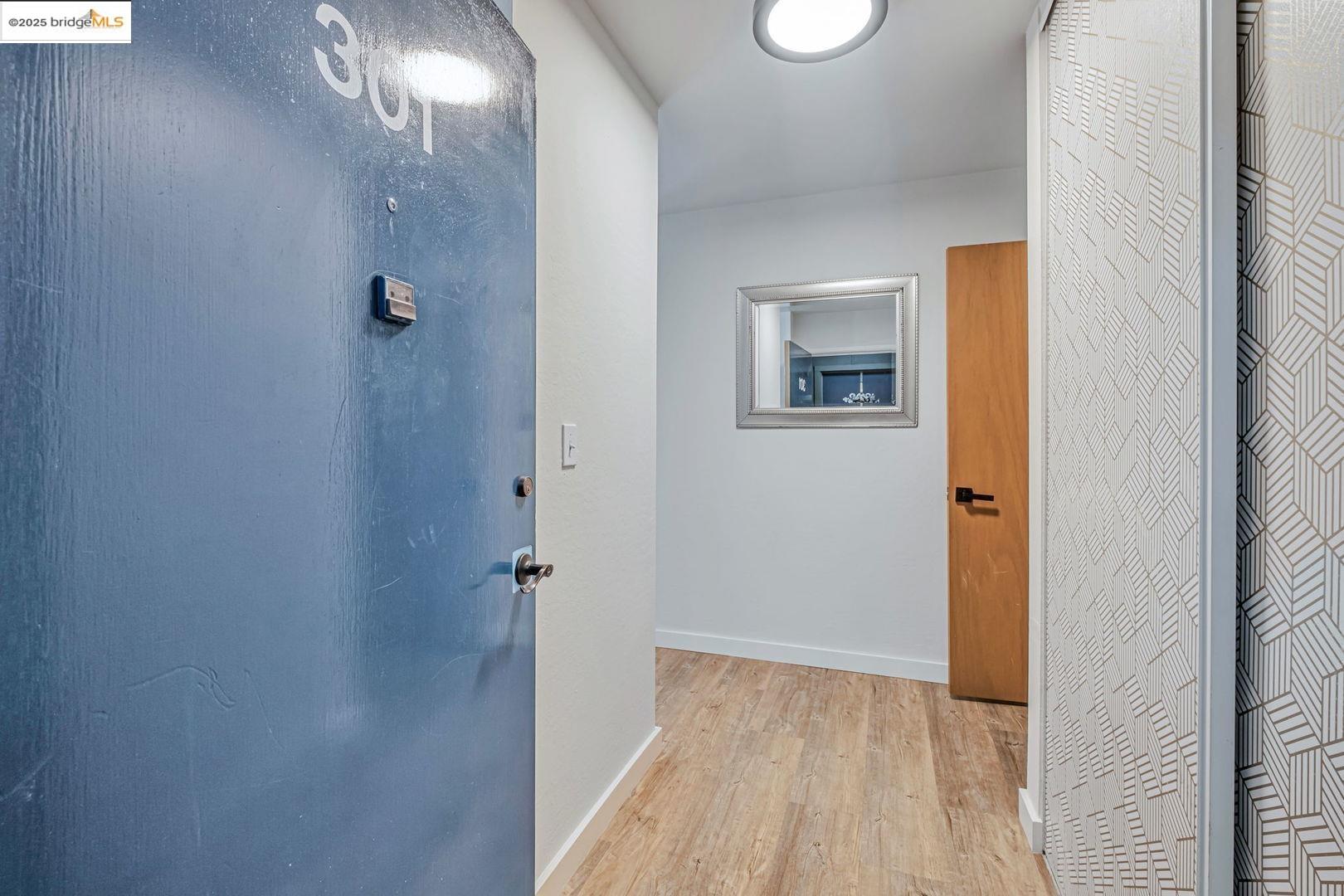 Detail Gallery Image 16 of 22 For 2700 Le Conte Ave #301,  Berkeley,  CA 94709 - 1 Beds | 1 Baths