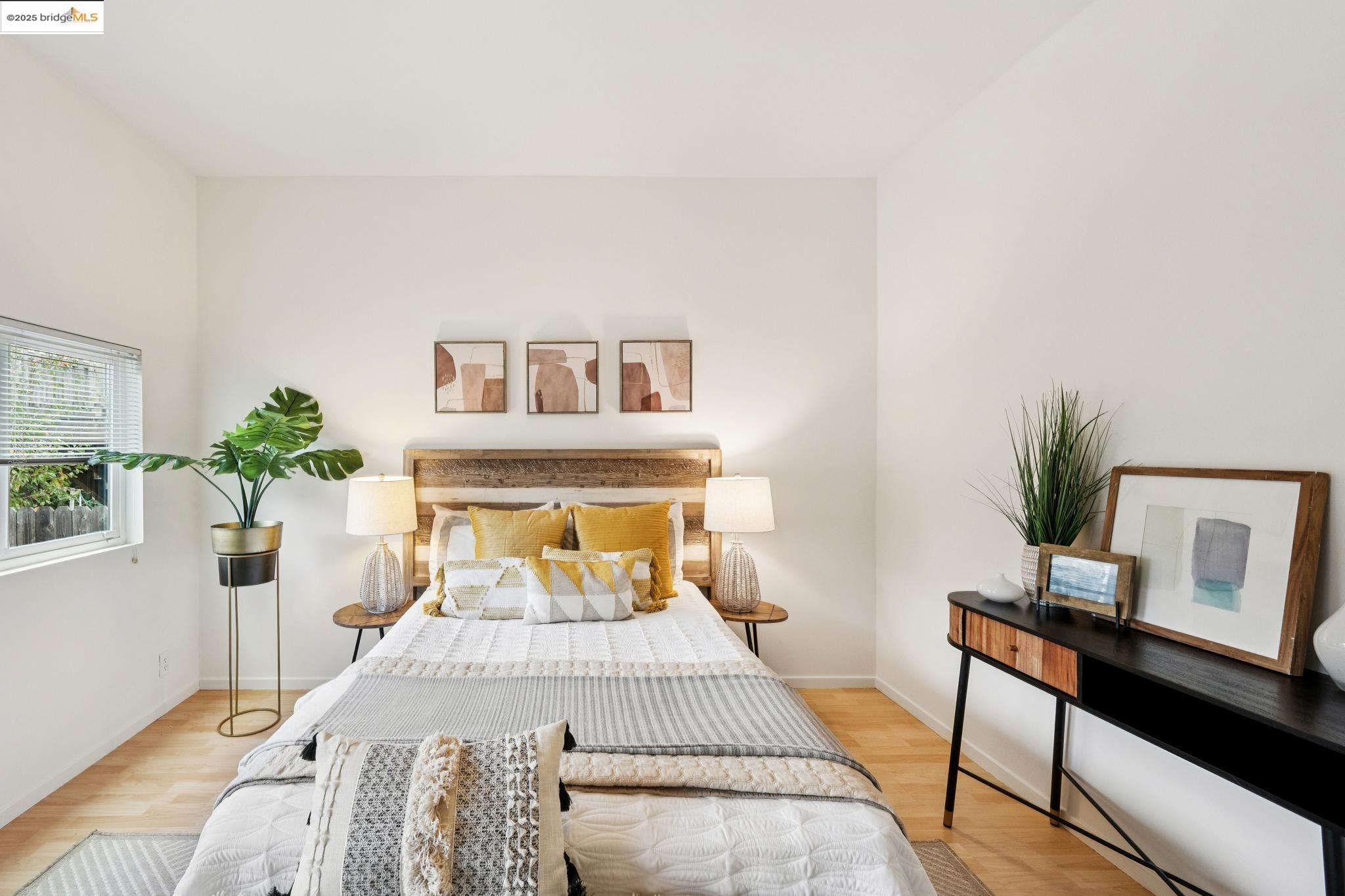 Detail Gallery Image 25 of 46 For 1420 E 33rd St, Oakland,  CA 94602 - 3 Beds | 1 Baths