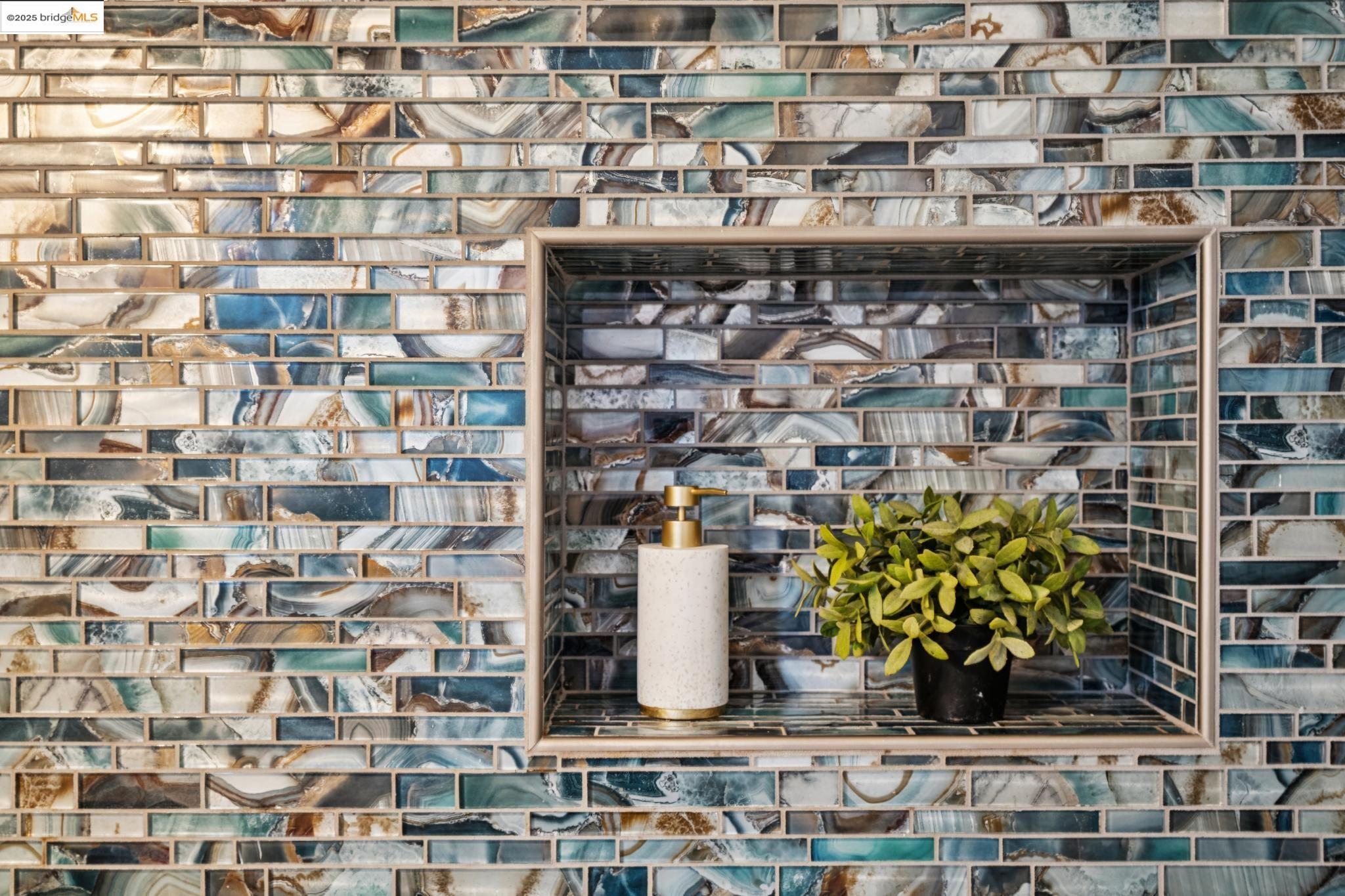 Detail Gallery Image 29 of 46 For 1420 E 33rd St, Oakland,  CA 94602 - 3 Beds | 1 Baths