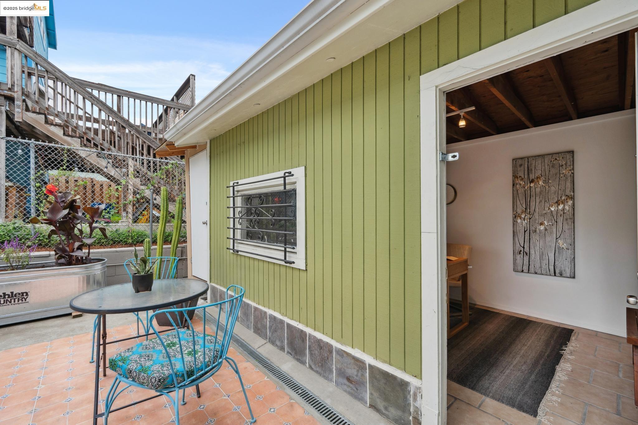 Detail Gallery Image 39 of 46 For 1420 E 33rd St, Oakland,  CA 94602 - 3 Beds | 1 Baths