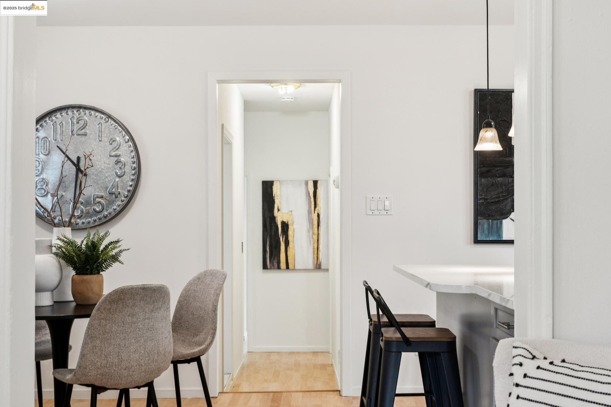 Detail Gallery Image 9 of 46 For 1420 E 33rd St, Oakland,  CA 94602 - 3 Beds | 1 Baths