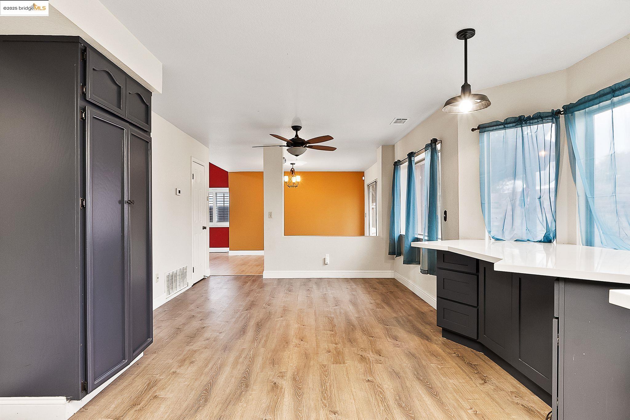 Detail Gallery Image 14 of 35 For 1974 Paradise Valley Ct, Tracy,  CA 95376 - 3 Beds | 2/1 Baths