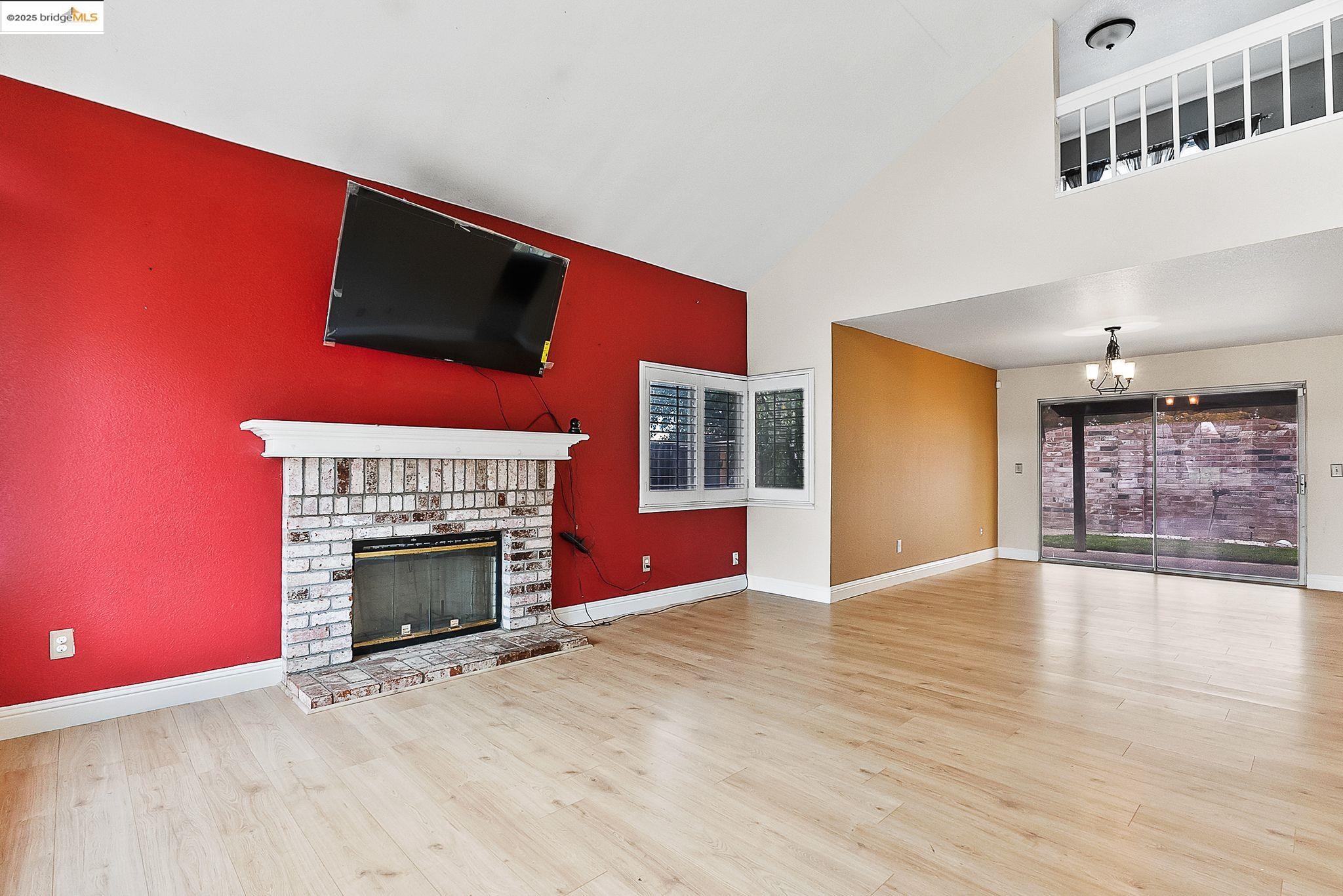 Detail Gallery Image 4 of 35 For 1974 Paradise Valley Ct, Tracy,  CA 95376 - 3 Beds | 2/1 Baths