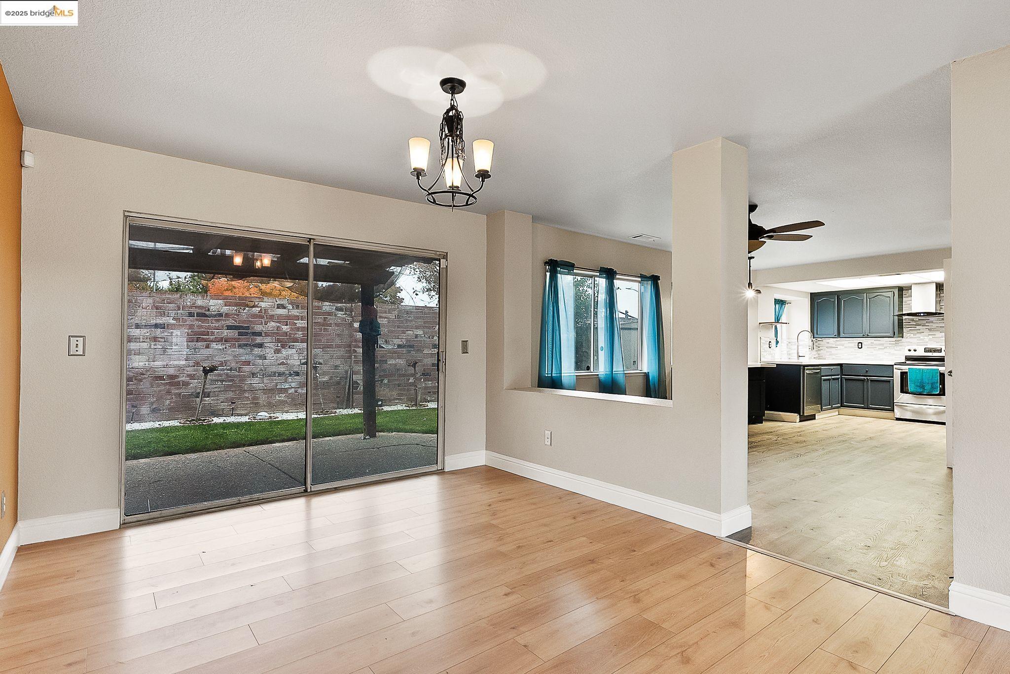 Detail Gallery Image 8 of 35 For 1974 Paradise Valley Ct, Tracy,  CA 95376 - 3 Beds | 2/1 Baths