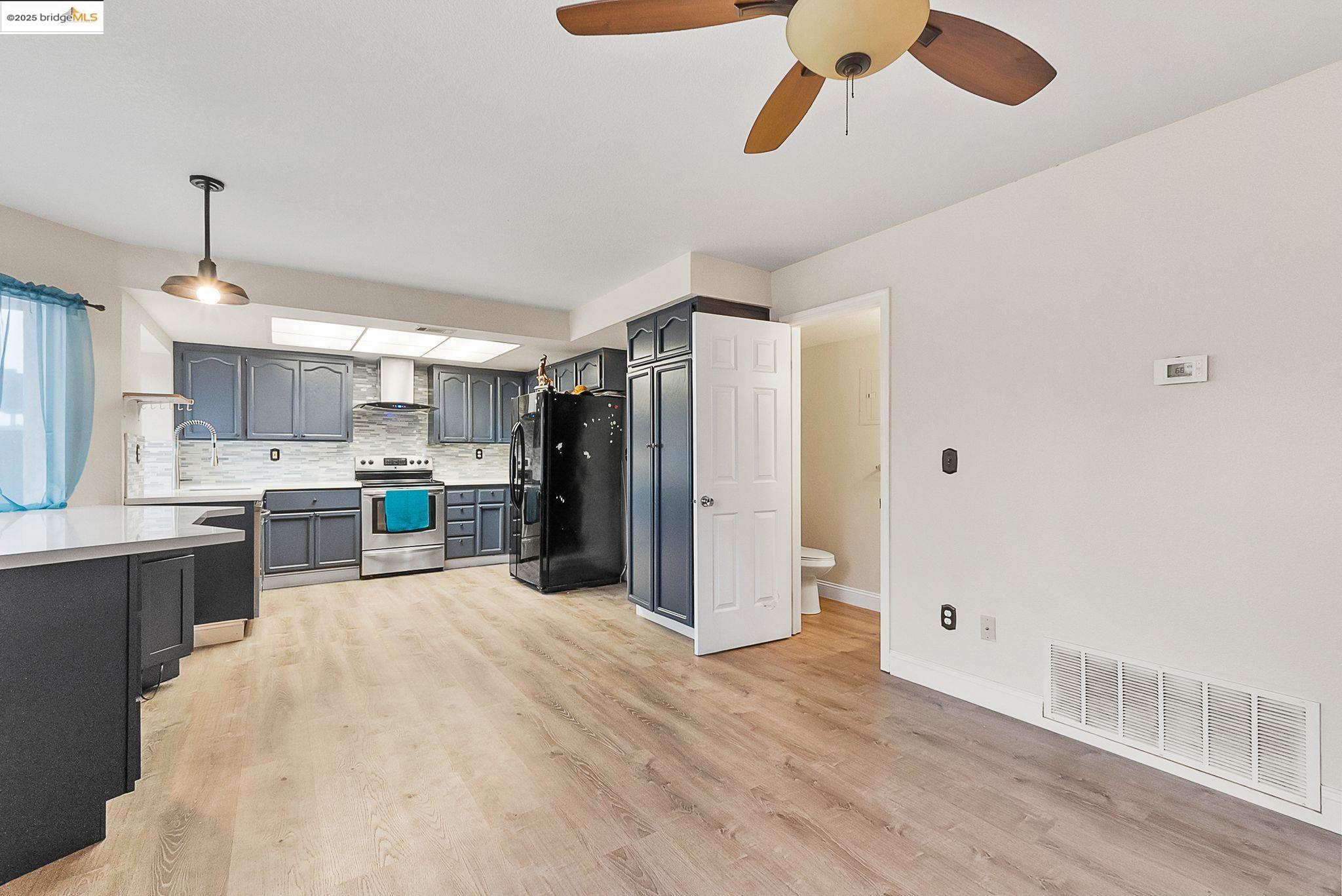 Detail Gallery Image 10 of 35 For 1974 Paradise Valley Ct, Tracy,  CA 95376 - 3 Beds | 2/1 Baths