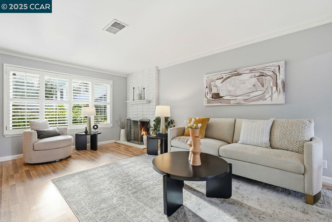 Photo #4: 41117611 Listing: Photo #4