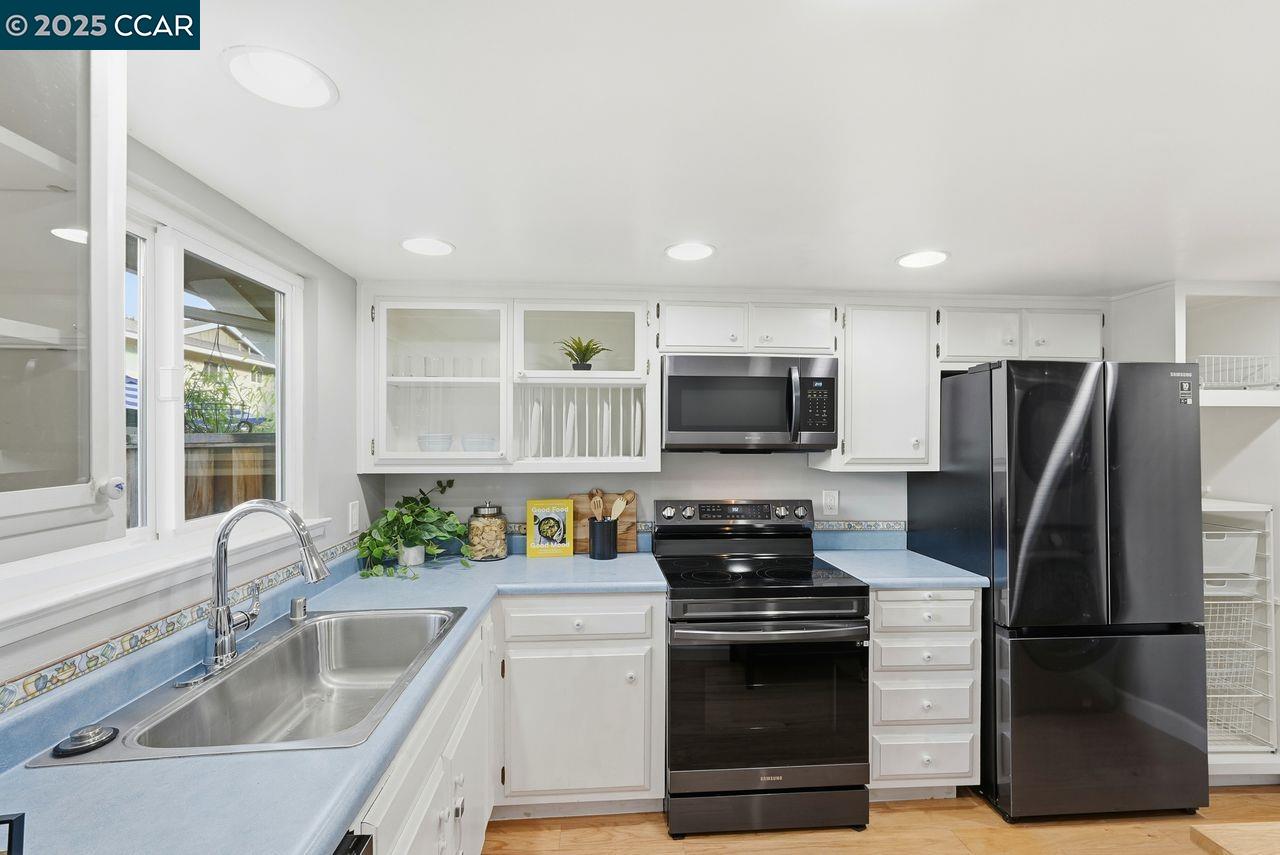 Photo #6: 41117611 Listing: Photo #6