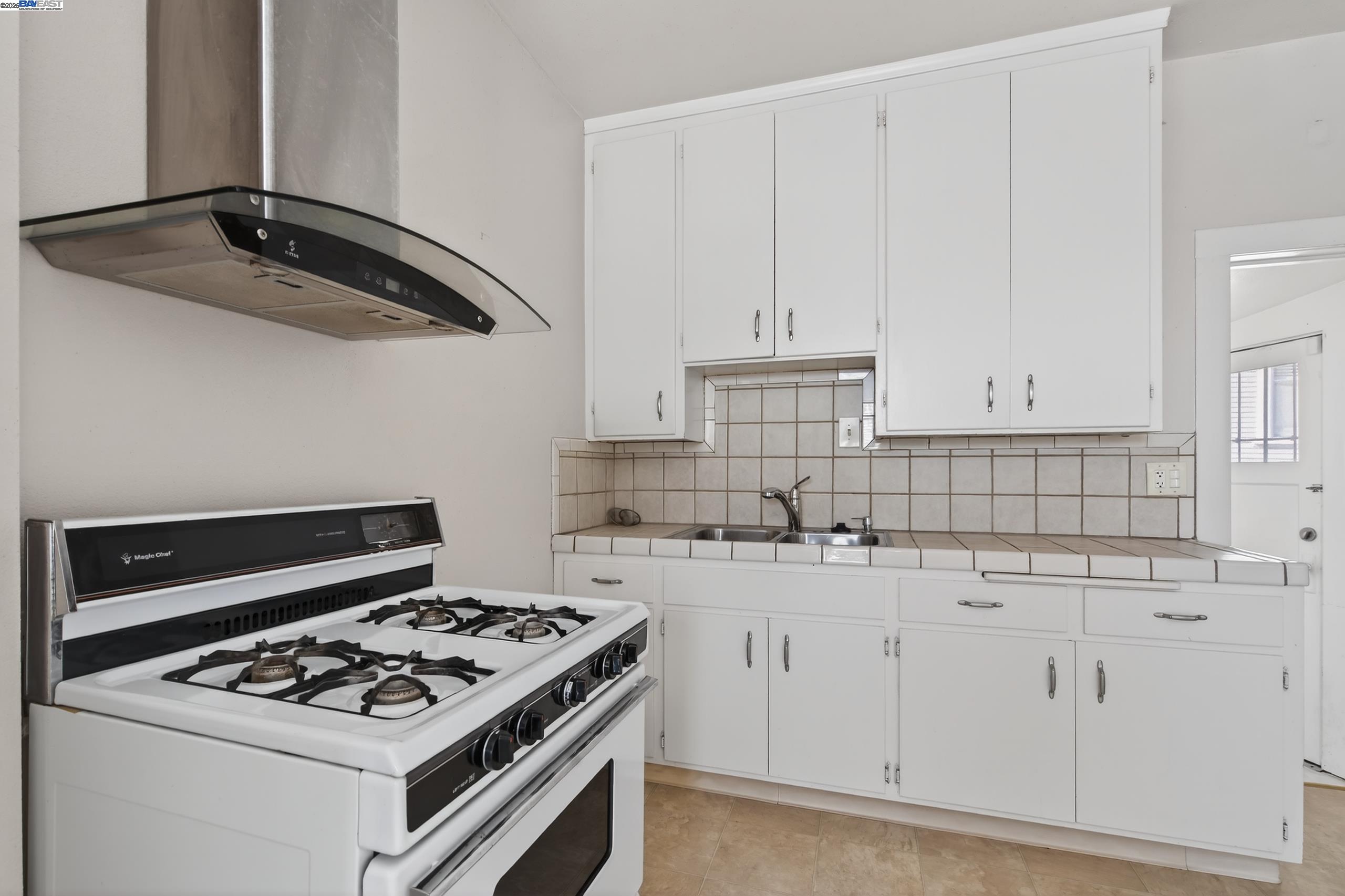 1011 11Th St, Oakland, CA, 94606