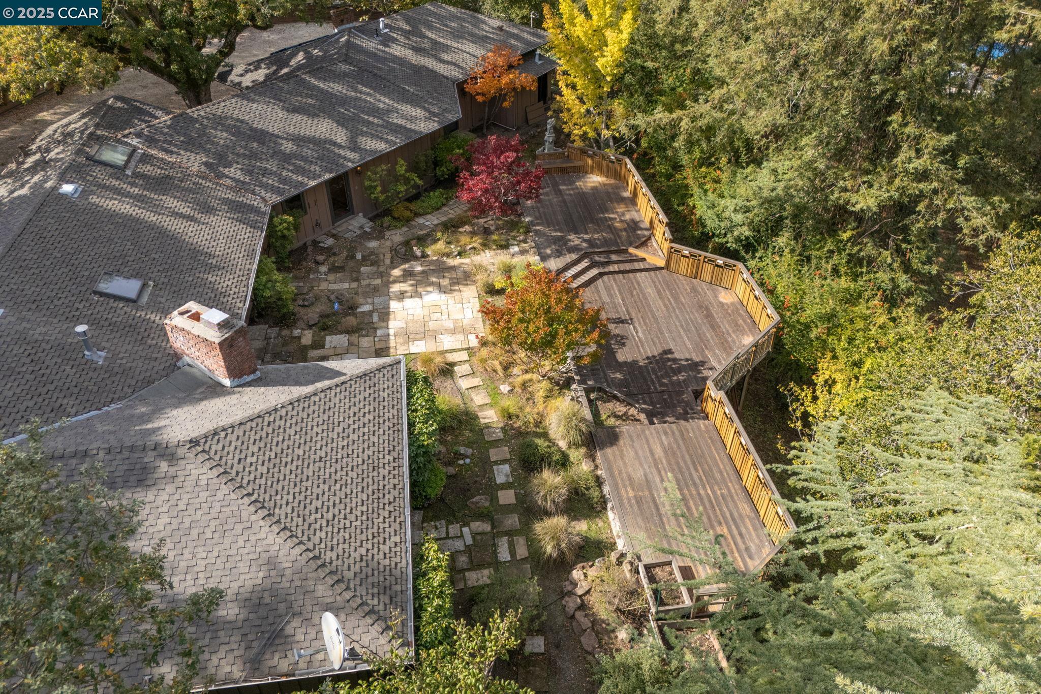 Detail Gallery Image 32 of 42 For 230 Moraga Way, Orinda,  CA 94563-3837 - 3 Beds | 3 Baths