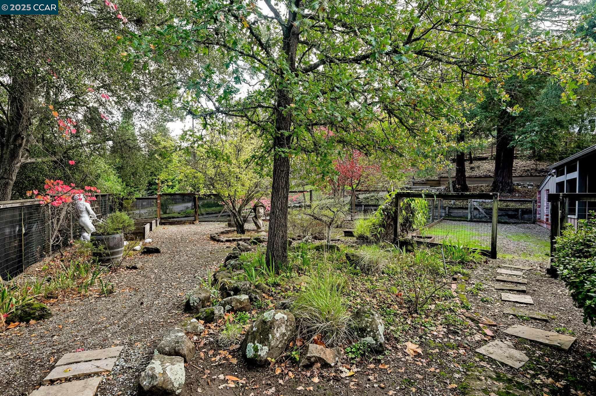 Detail Gallery Image 35 of 42 For 230 Moraga Way, Orinda,  CA 94563-3837 - 3 Beds | 3 Baths