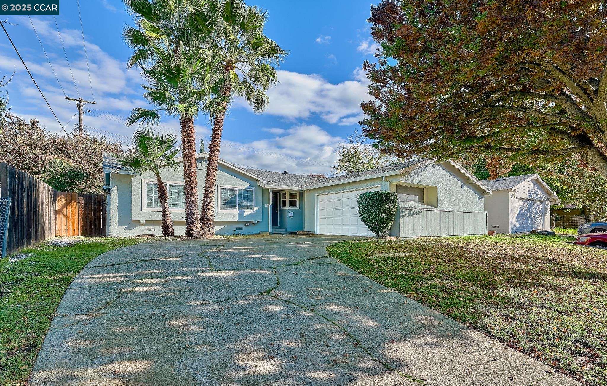 Front Image Thumbnail for CC41117776