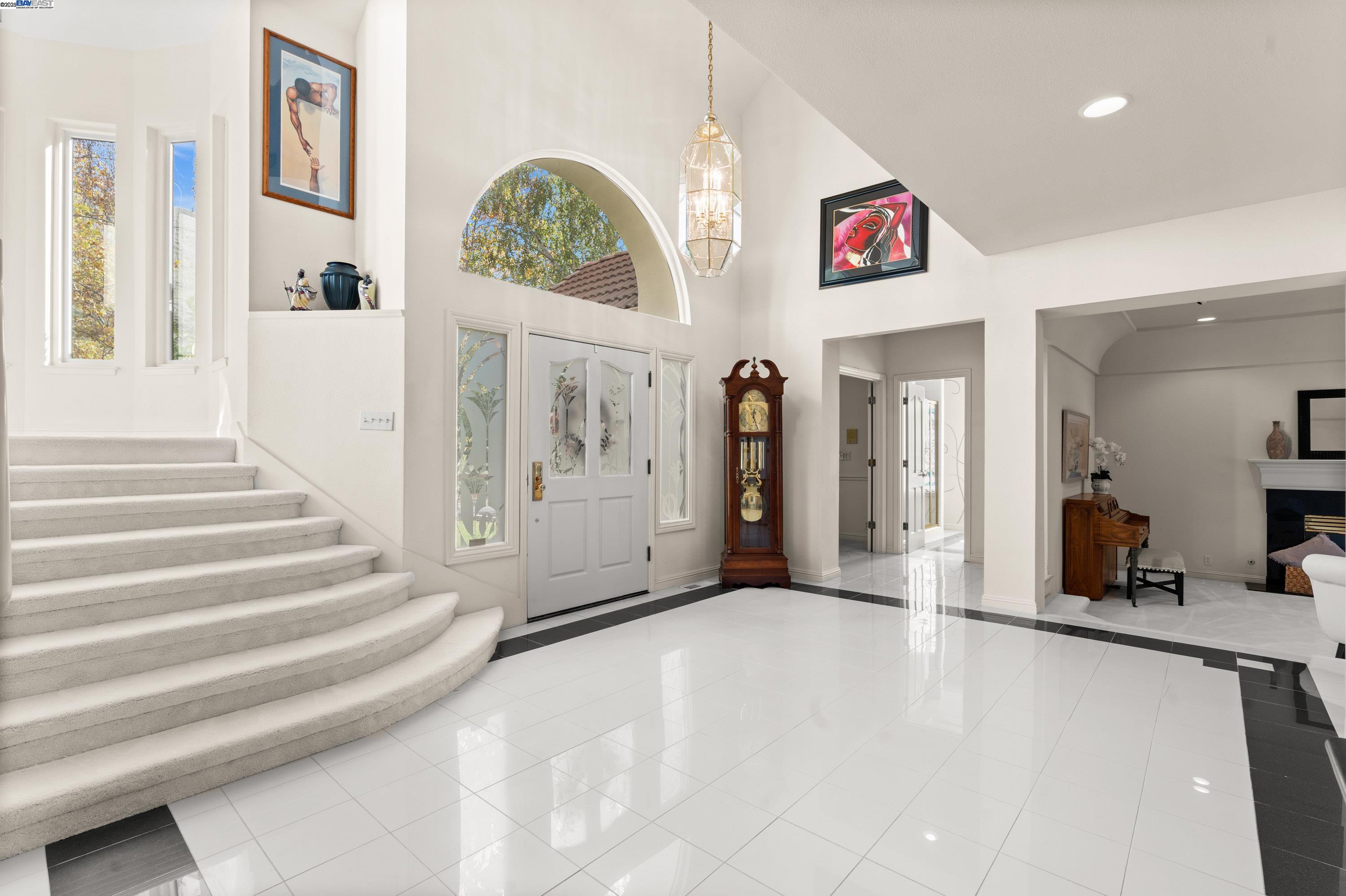 Detail Gallery Image 5 of 41 For 3146 Blackhawk Meadow Dr, Danville,  CA 94506 - 5 Beds | 4 Baths