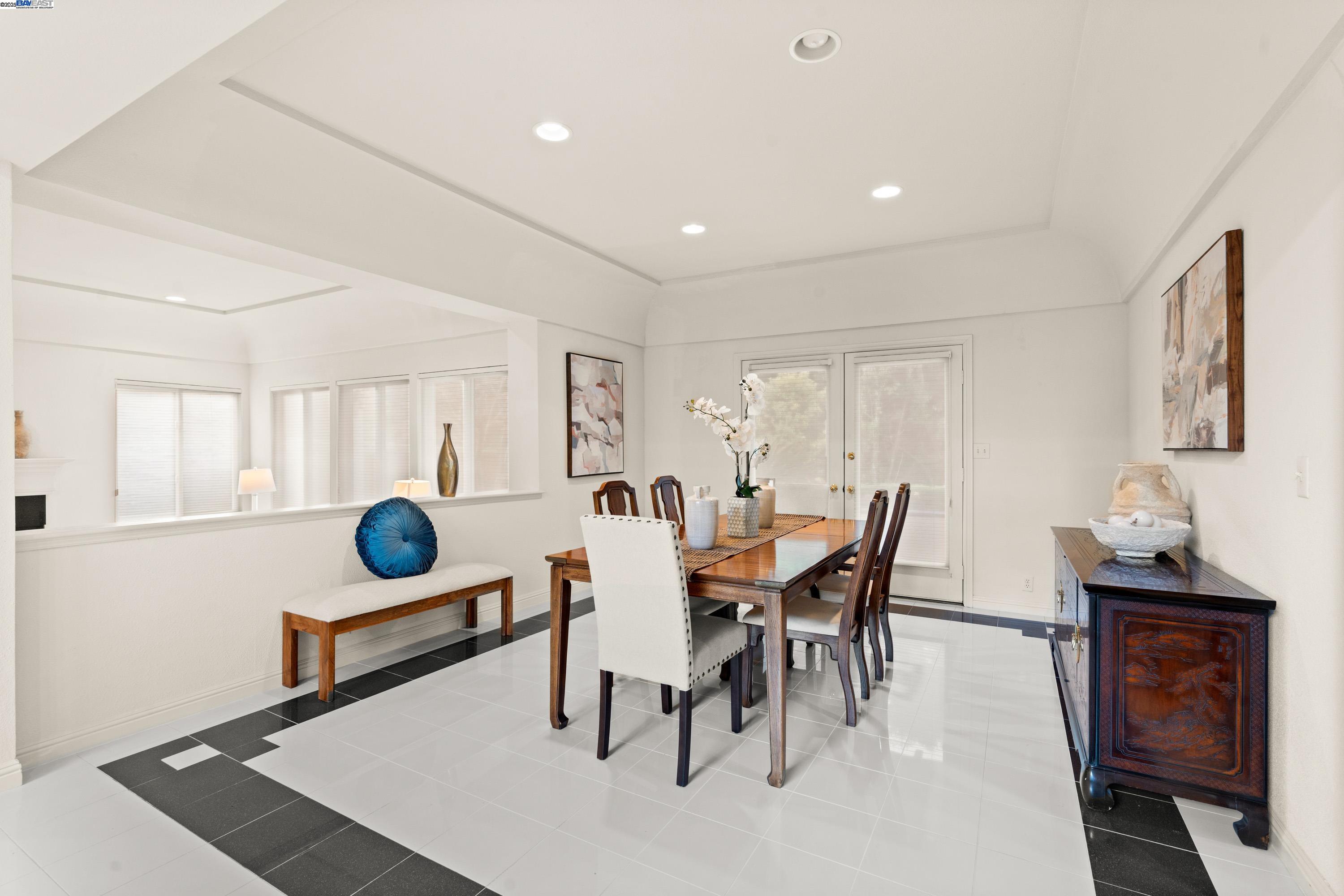 Detail Gallery Image 8 of 41 For 3146 Blackhawk Meadow Dr, Danville,  CA 94506 - 5 Beds | 4 Baths