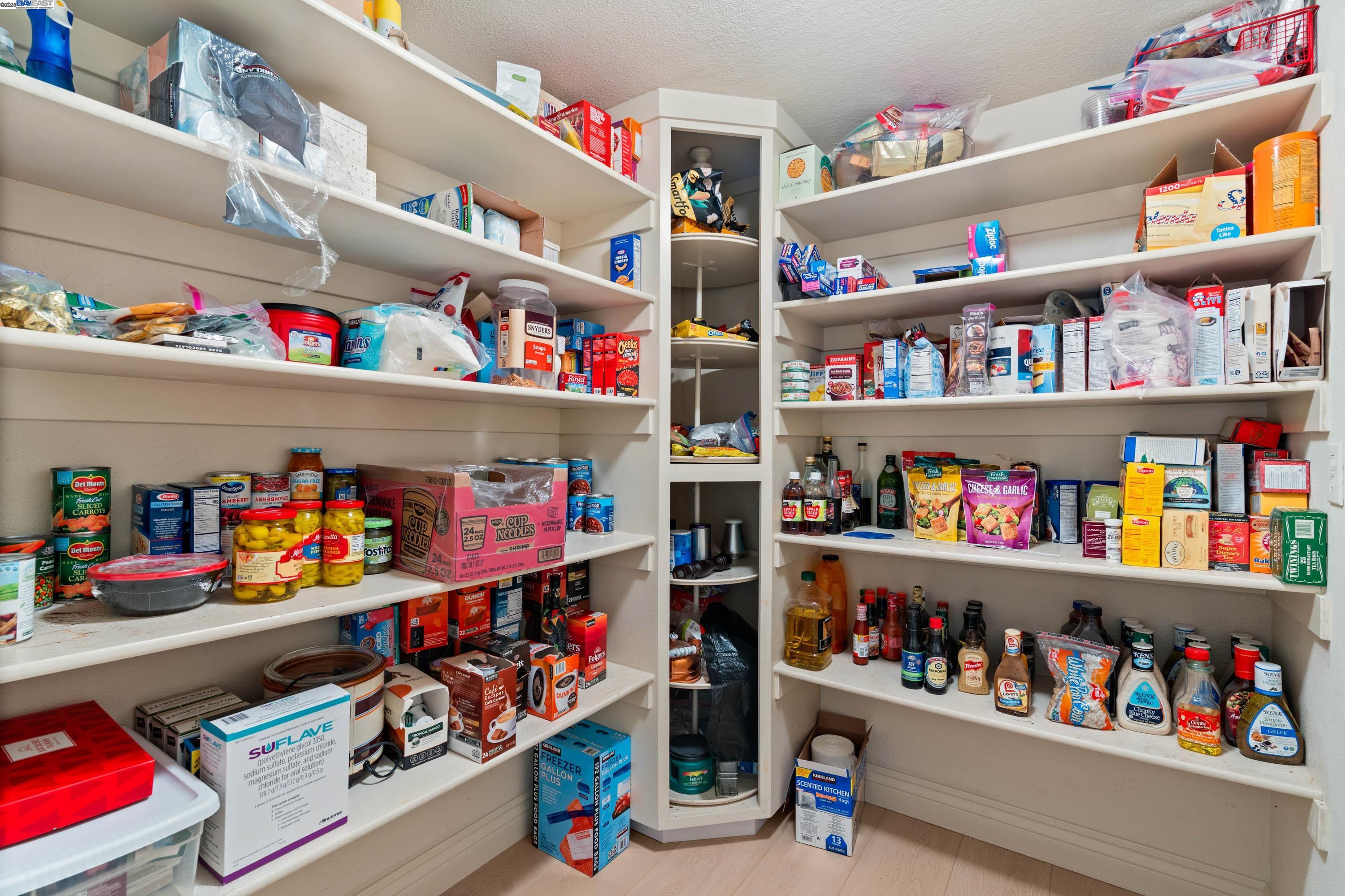 Detail Gallery Image 10 of 41 For 3146 Blackhawk Meadow Dr, Danville,  CA 94506 - 5 Beds | 4 Baths