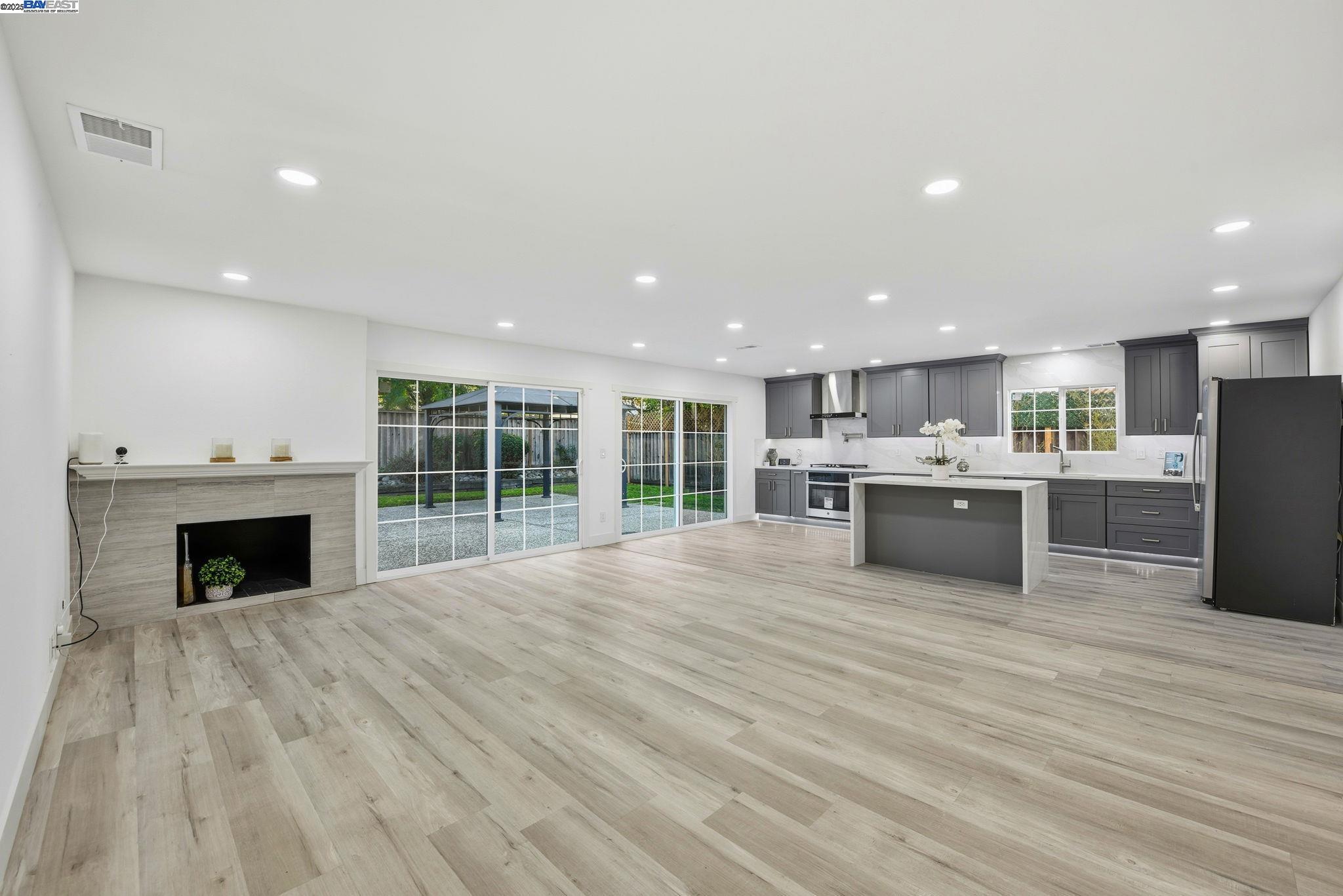 Front Image Thumbnail for BE41117797