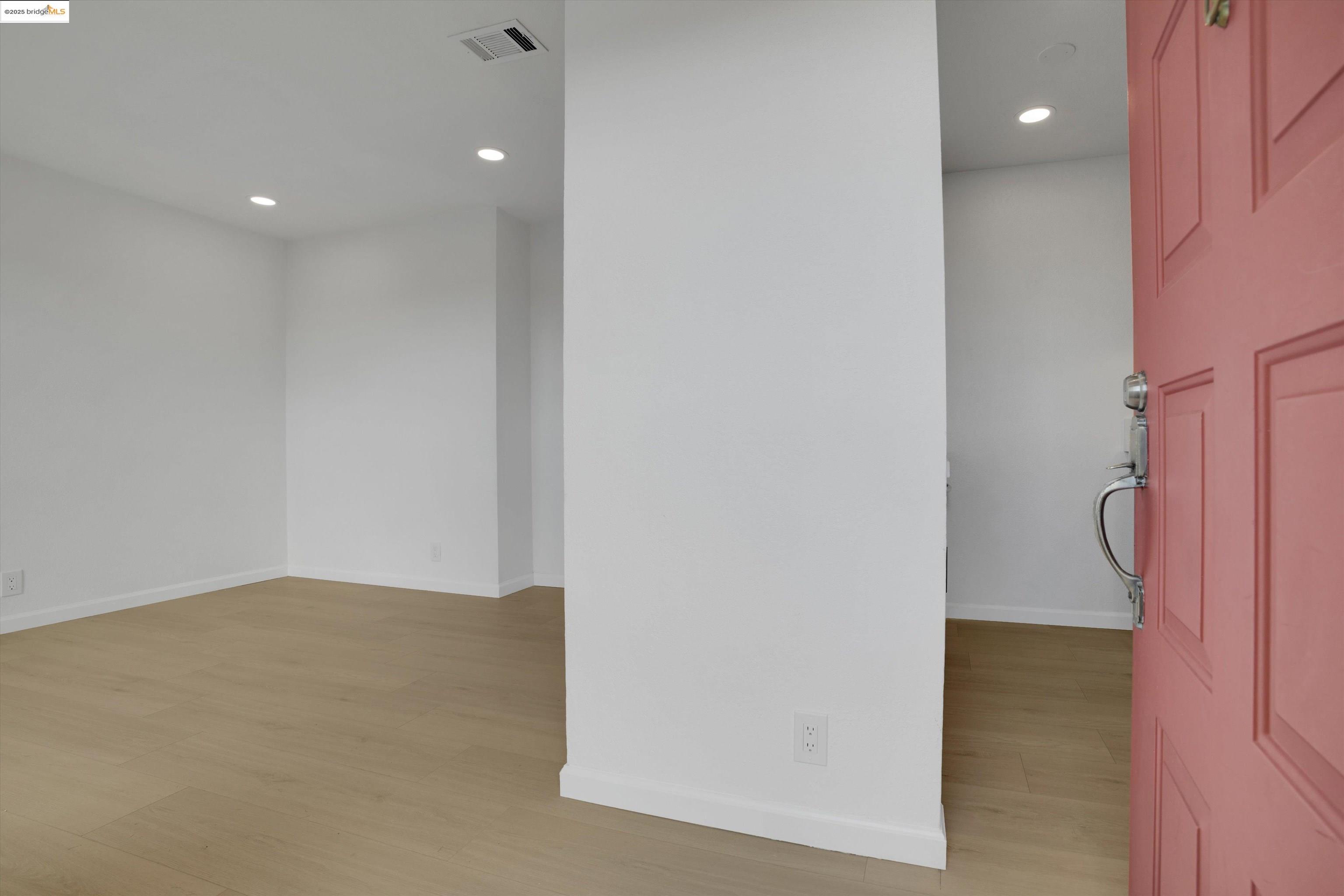 Photo #11: 41117836 Listing: Photo #11