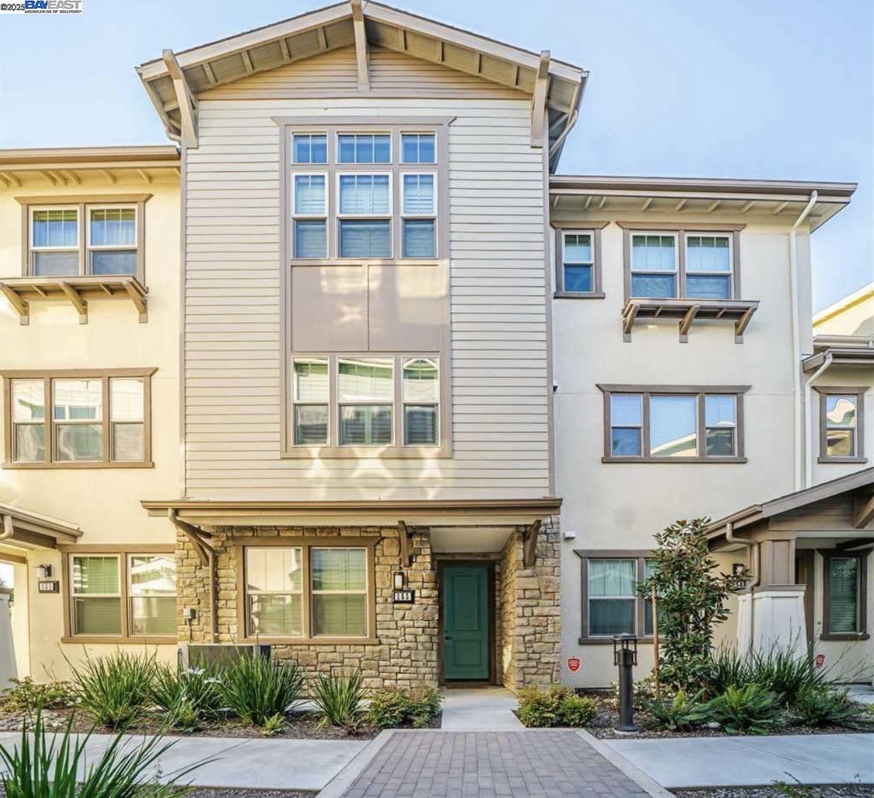 Detail Gallery Image 1 of 1 For 155 Branta Cmn, Fremont,  CA 94539 - 3 Beds | 3/1 Baths