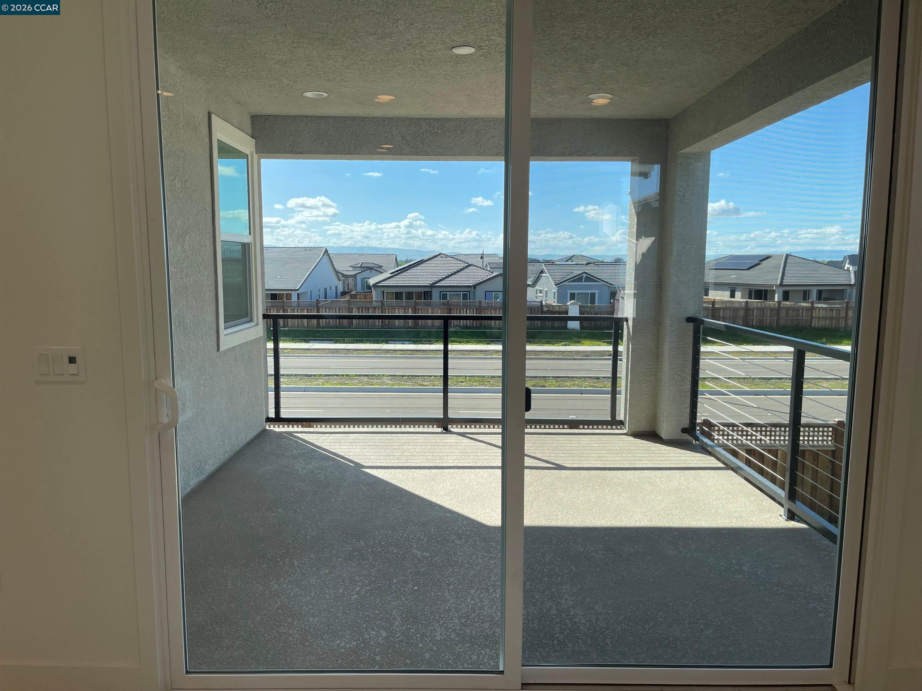 Detail Gallery Image 7 of 10 For 17429 Bushwick Lane, Lathrop,  CA 95330 - 5 Beds | 3/1 Baths