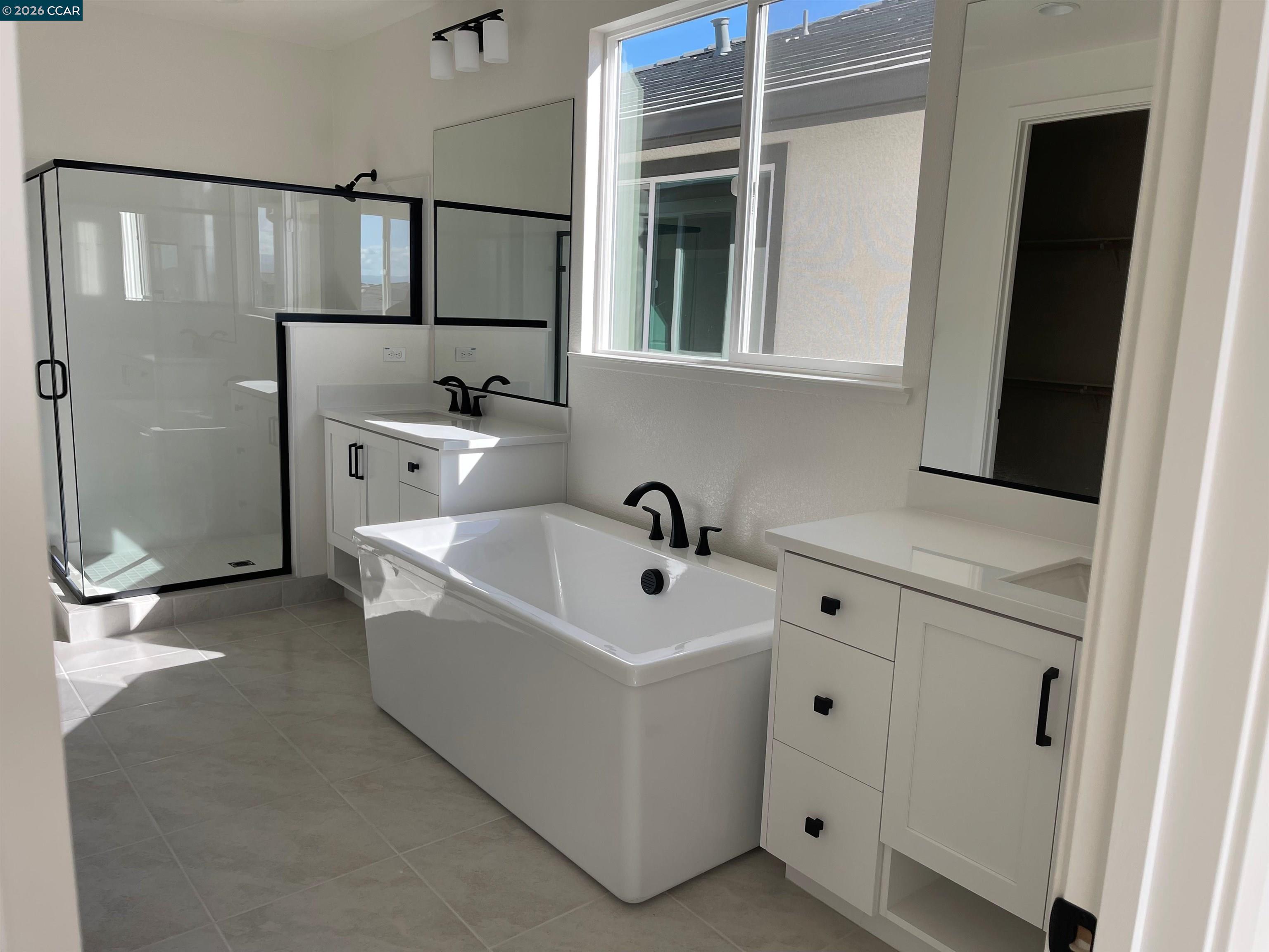 Detail Gallery Image 8 of 10 For 17429 Bushwick Lane, Lathrop,  CA 95330 - 5 Beds | 3/1 Baths