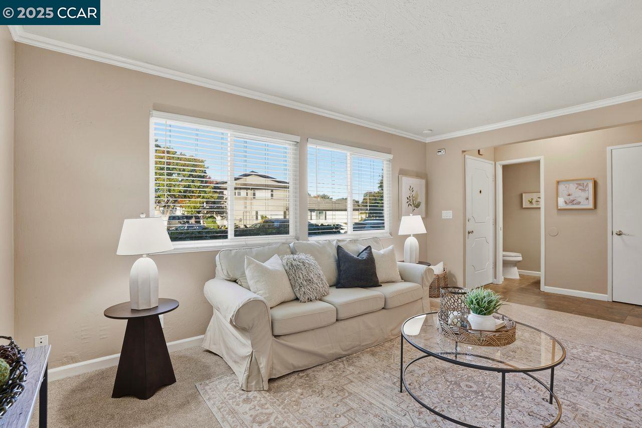 Photo #5: 41118080 Listing: Photo #5