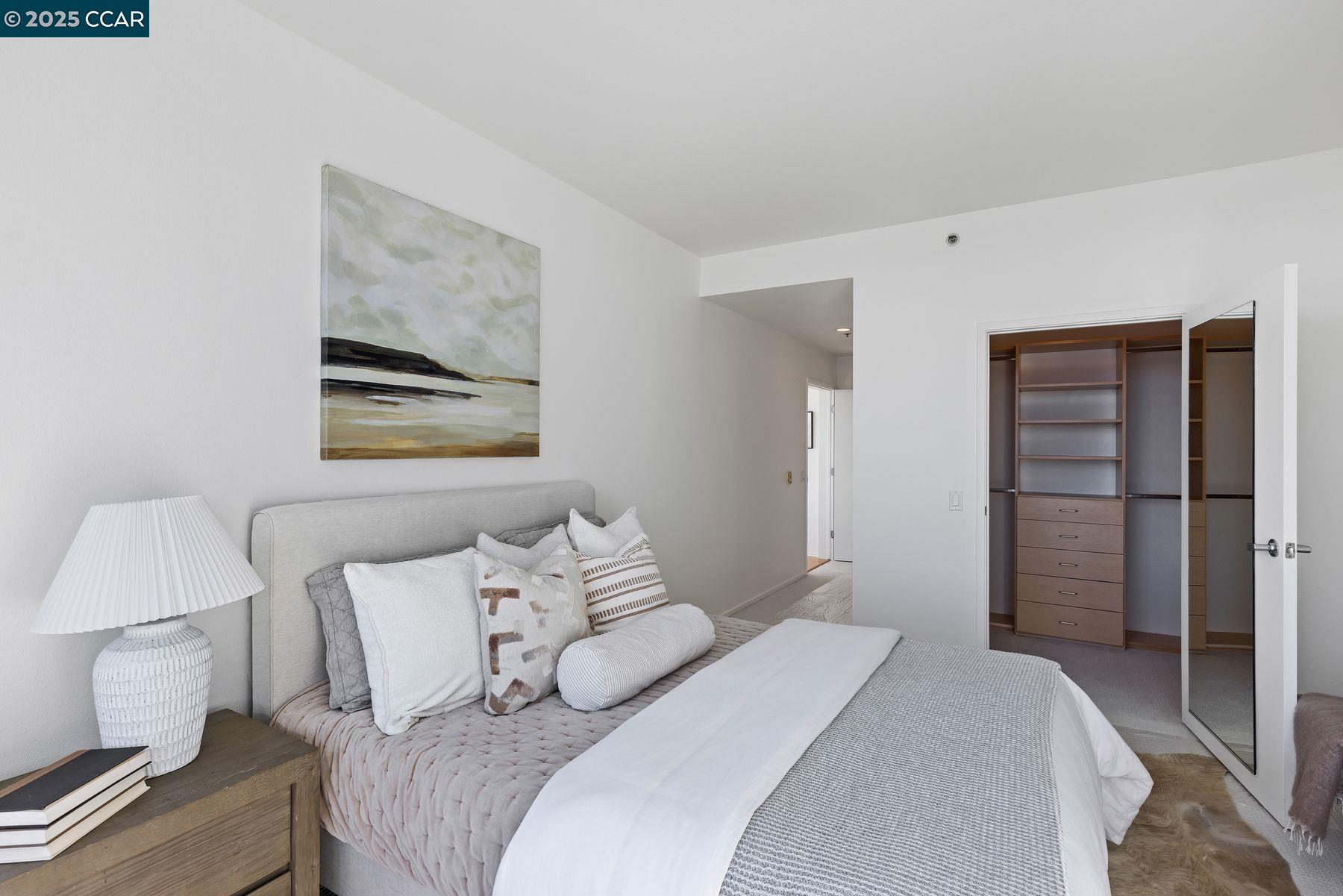 Detail Gallery Image 19 of 35 For 1 Lakeside Dr #1404,  Oakland,  CA 94612 - 2 Beds | 2 Baths